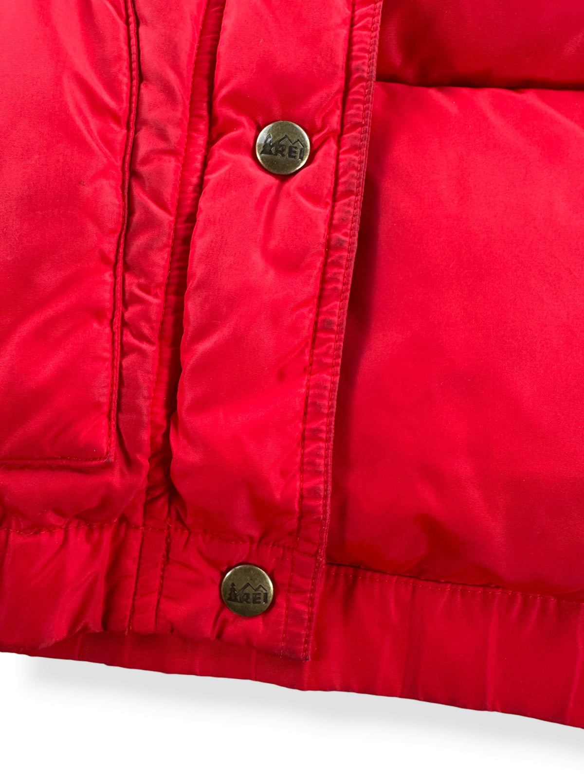 Buttons on Vintage 80s REI Puffer Jacket SZ M