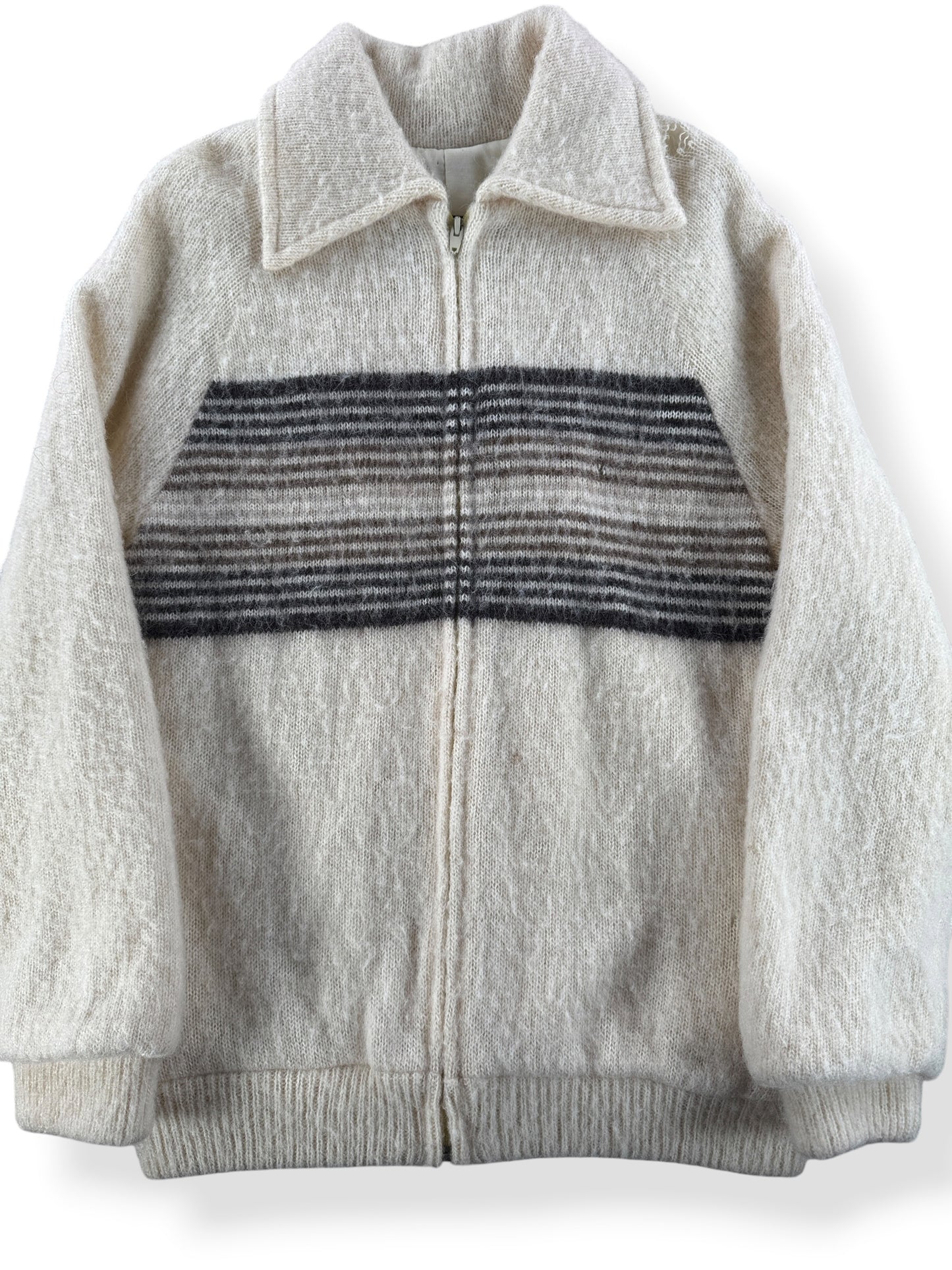 Front Close Up of Vintage Icelandic Wool Zip Up Sweater SZ M