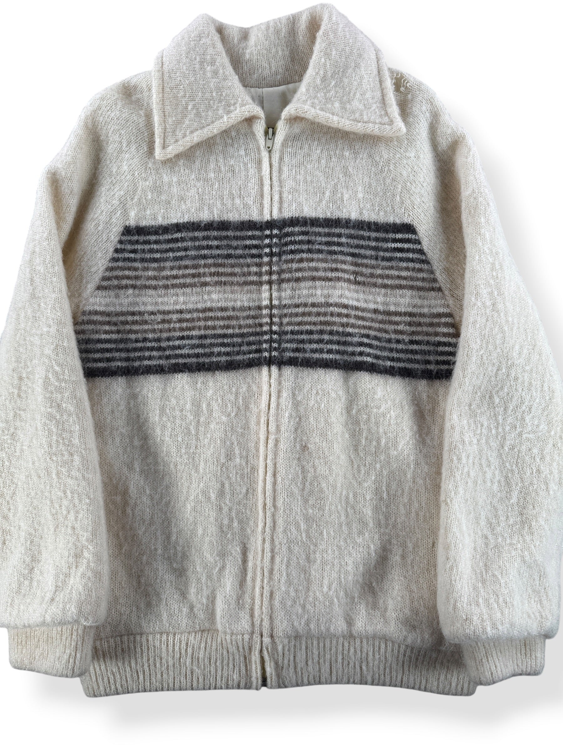 Front Close Up of Vintage Icelandic Wool Zip Up Sweater SZ M