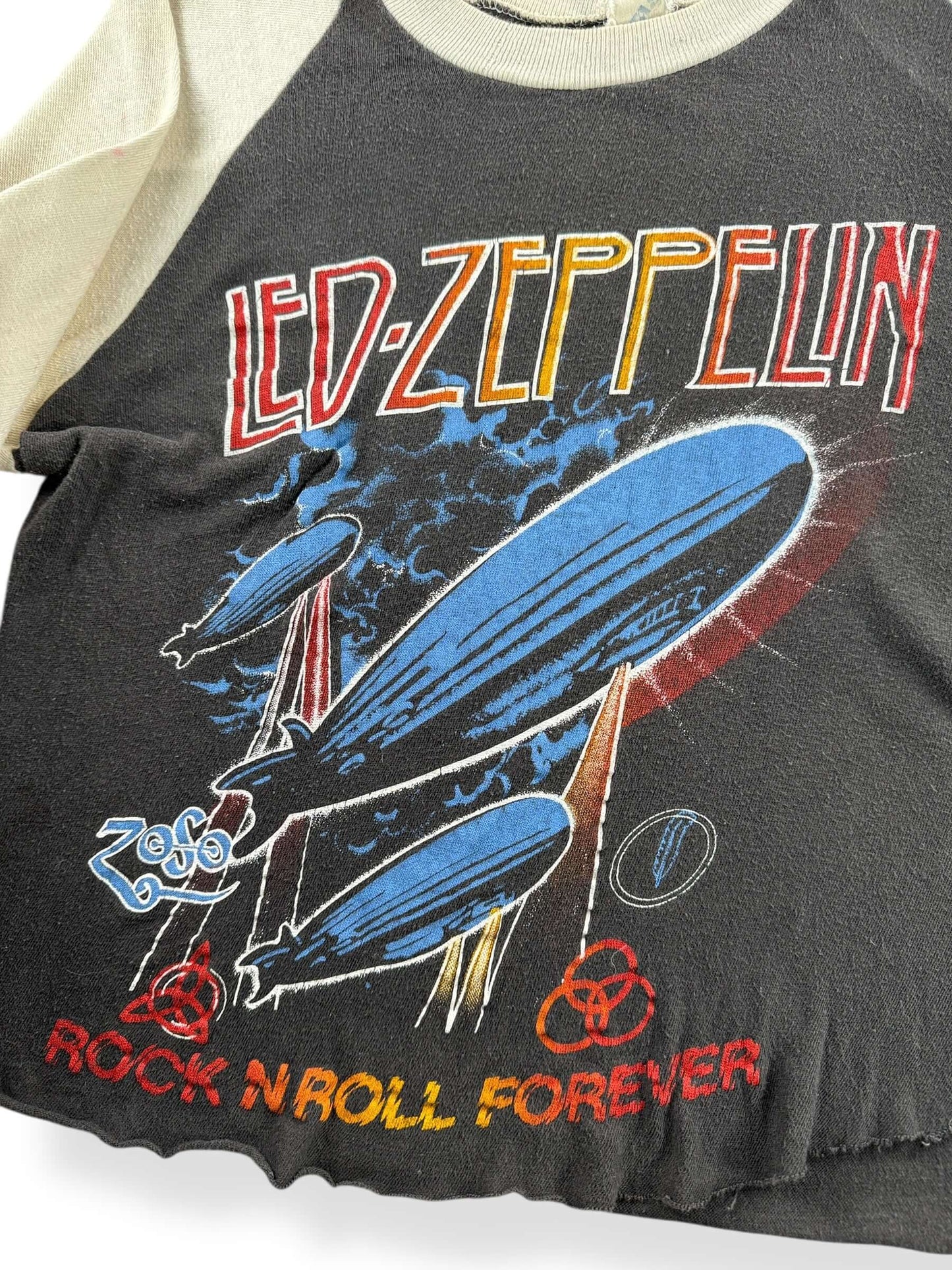 Front Graphic of Vintage Led Zeppelin Cropped Raglan Tee SZ M