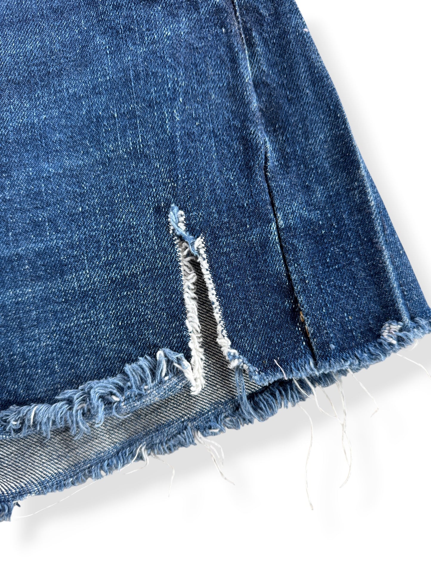 Left Leg Tear on Vintage 60s Levi's 501 Cut Off Shorts W26