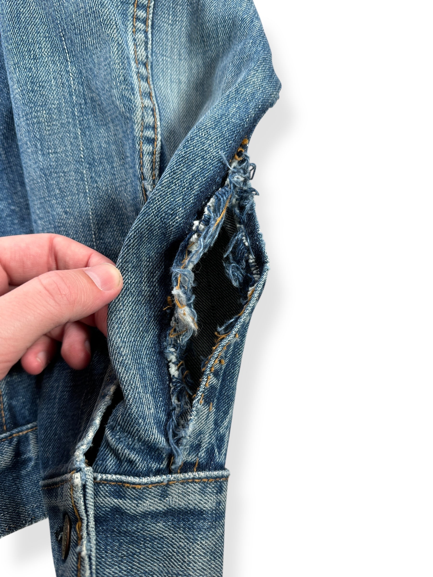 Damaged Seam on Vintage Distressed Levis 2 Pocket Trucker Jacket SZ XS