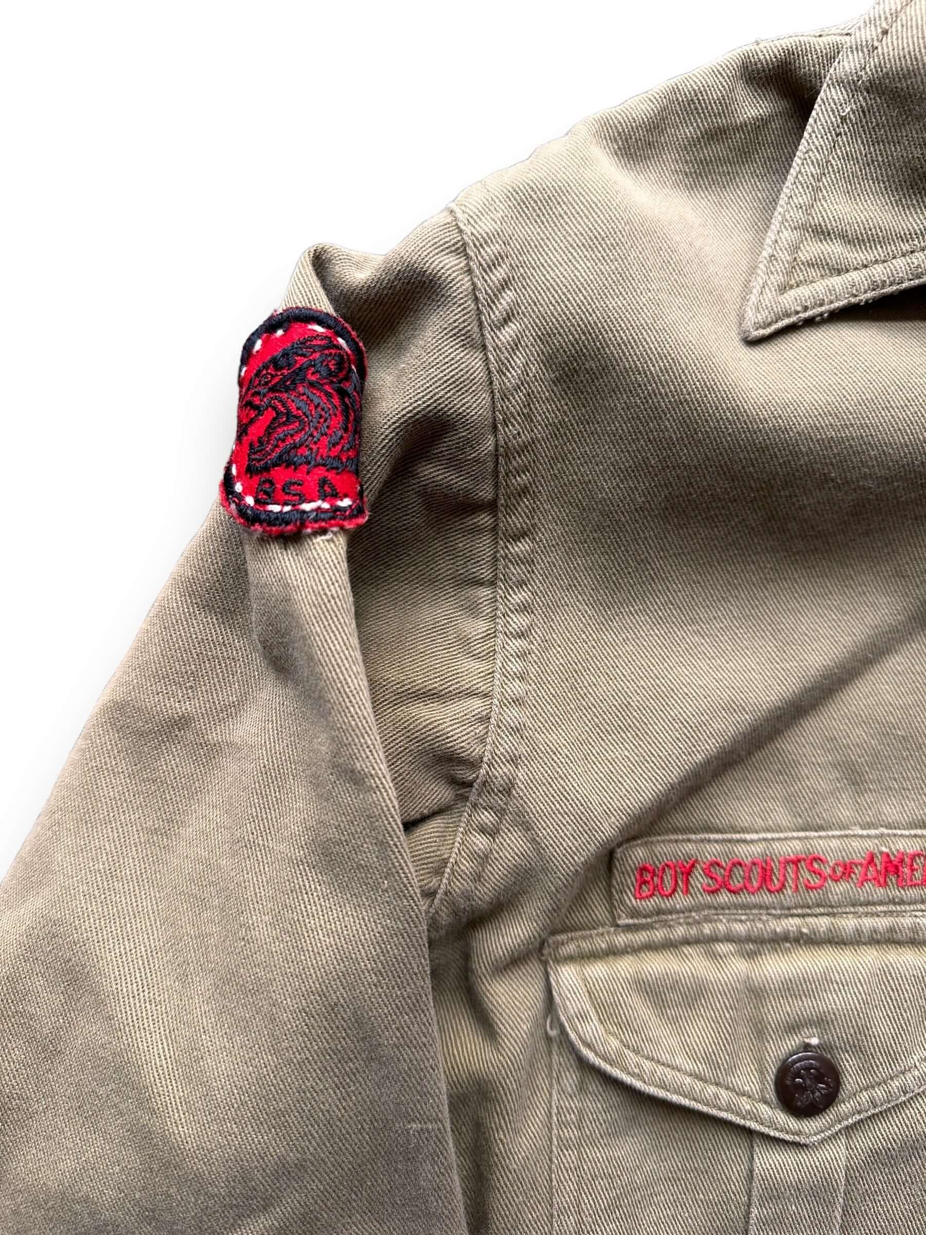 Right Sleeve Detail on Vintage Spokane Boy Scout Top SZ L | Seattle Vintage Clothing