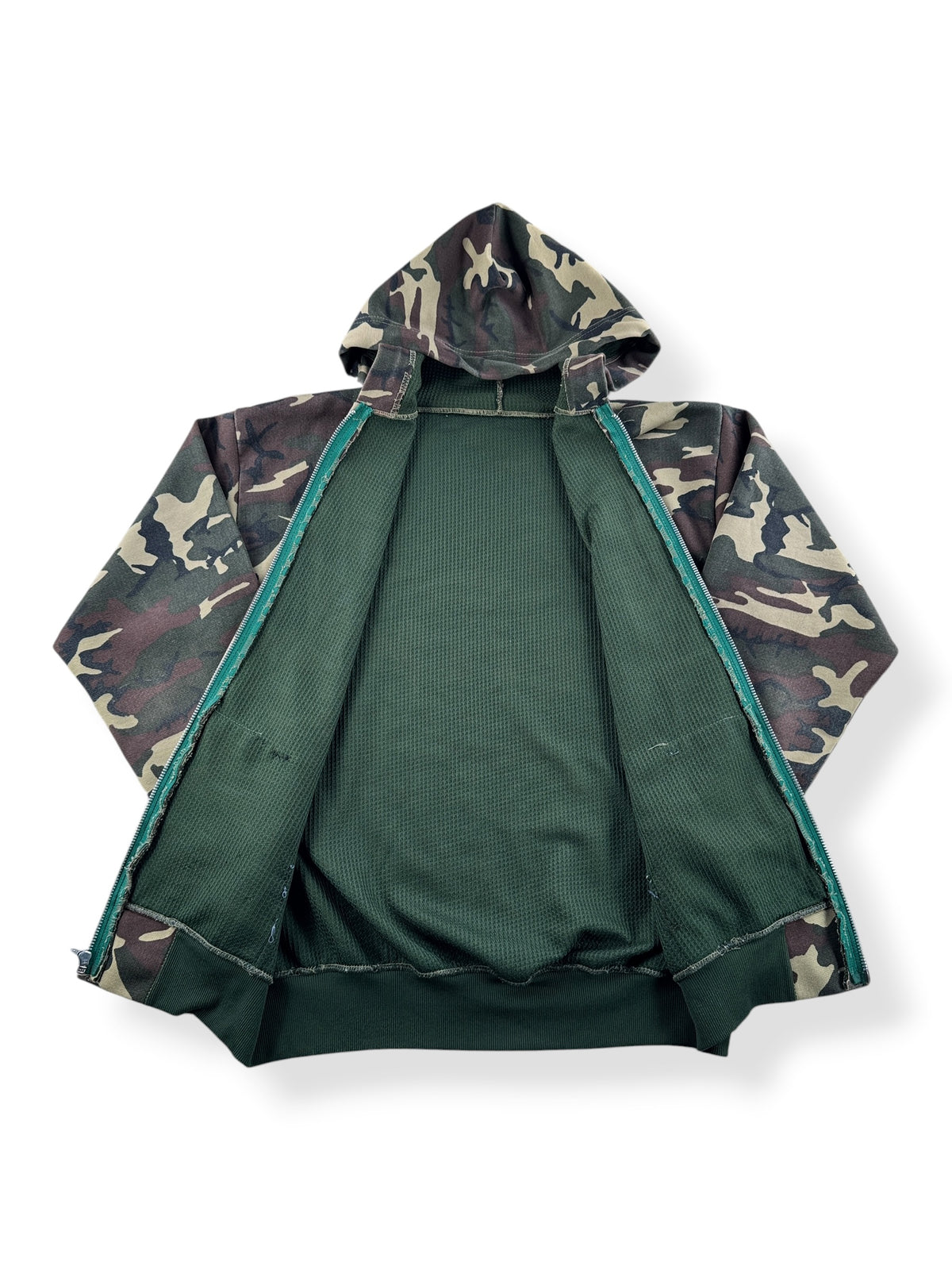 Inside of Vintage Thermal Lined Woodland Camo Zip Up Hoodie SZ M