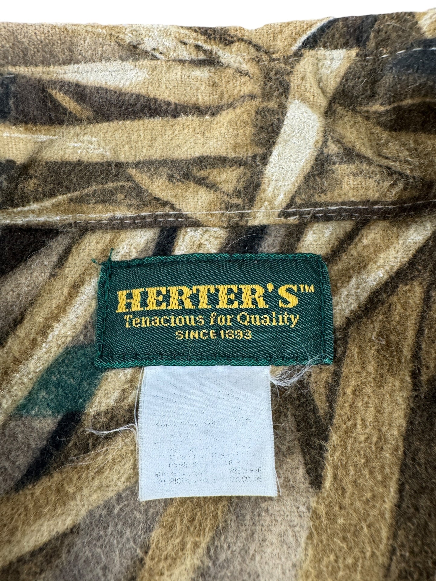 Label on Vintage Herter's Wetlands Camo Chamois Cloth Shirt SZ XXL