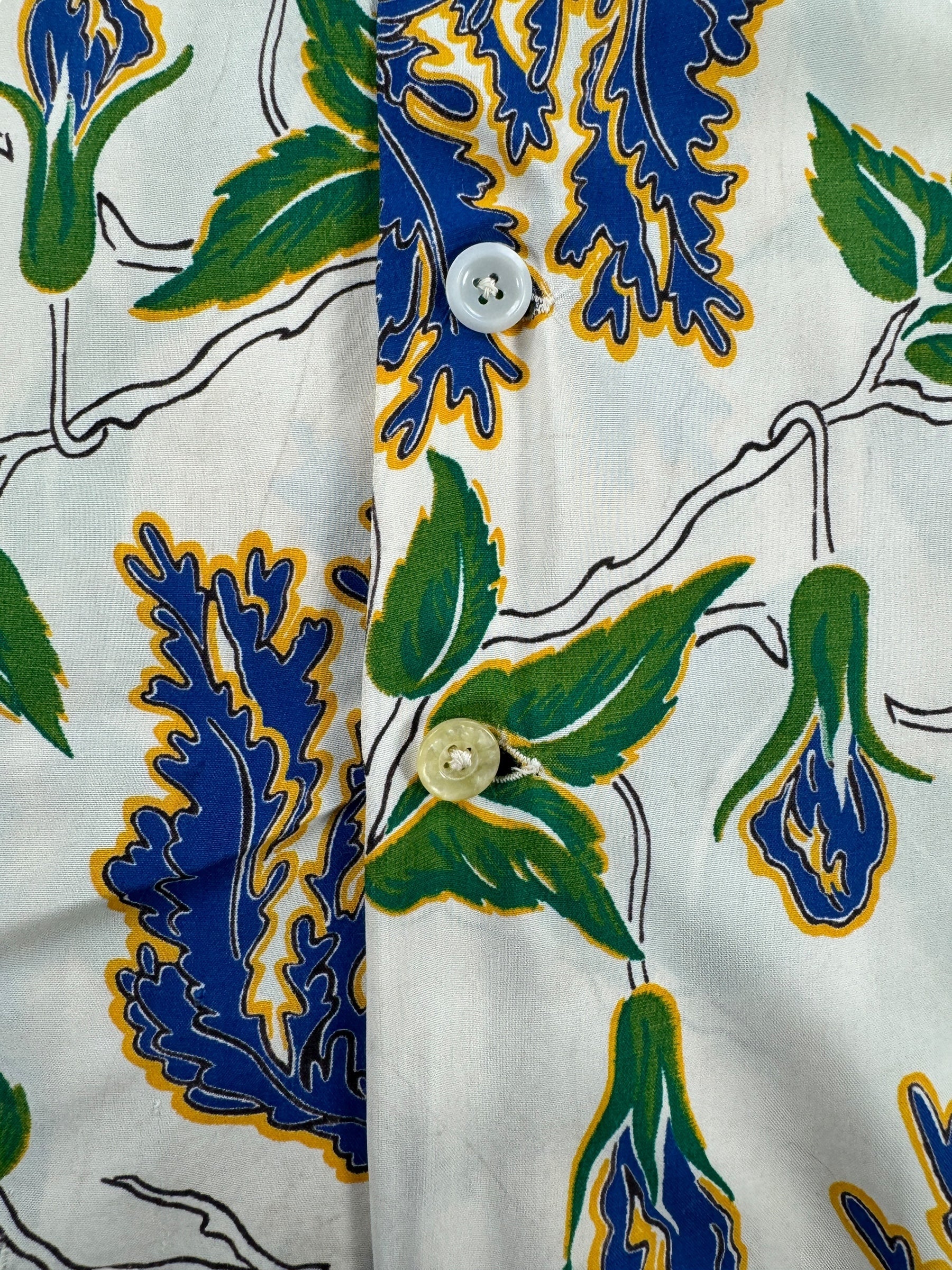 Mismatched Button on Vintage Long Sleeve Rayon Aloha Shirt SZ L