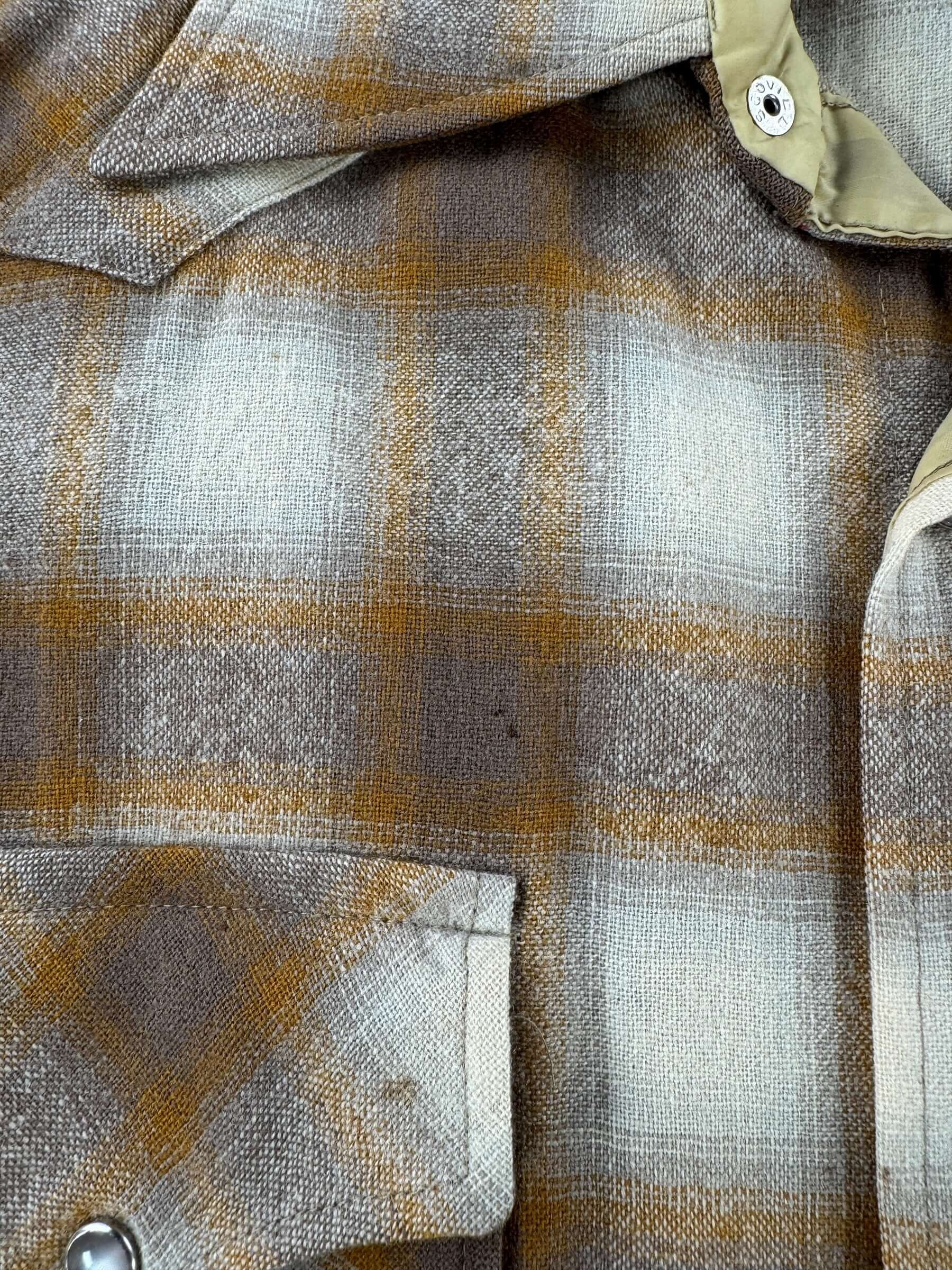 Stain on Vintage Pendleton Beige Shadowplaid Pearlsnap Flannel SZ M AS IS