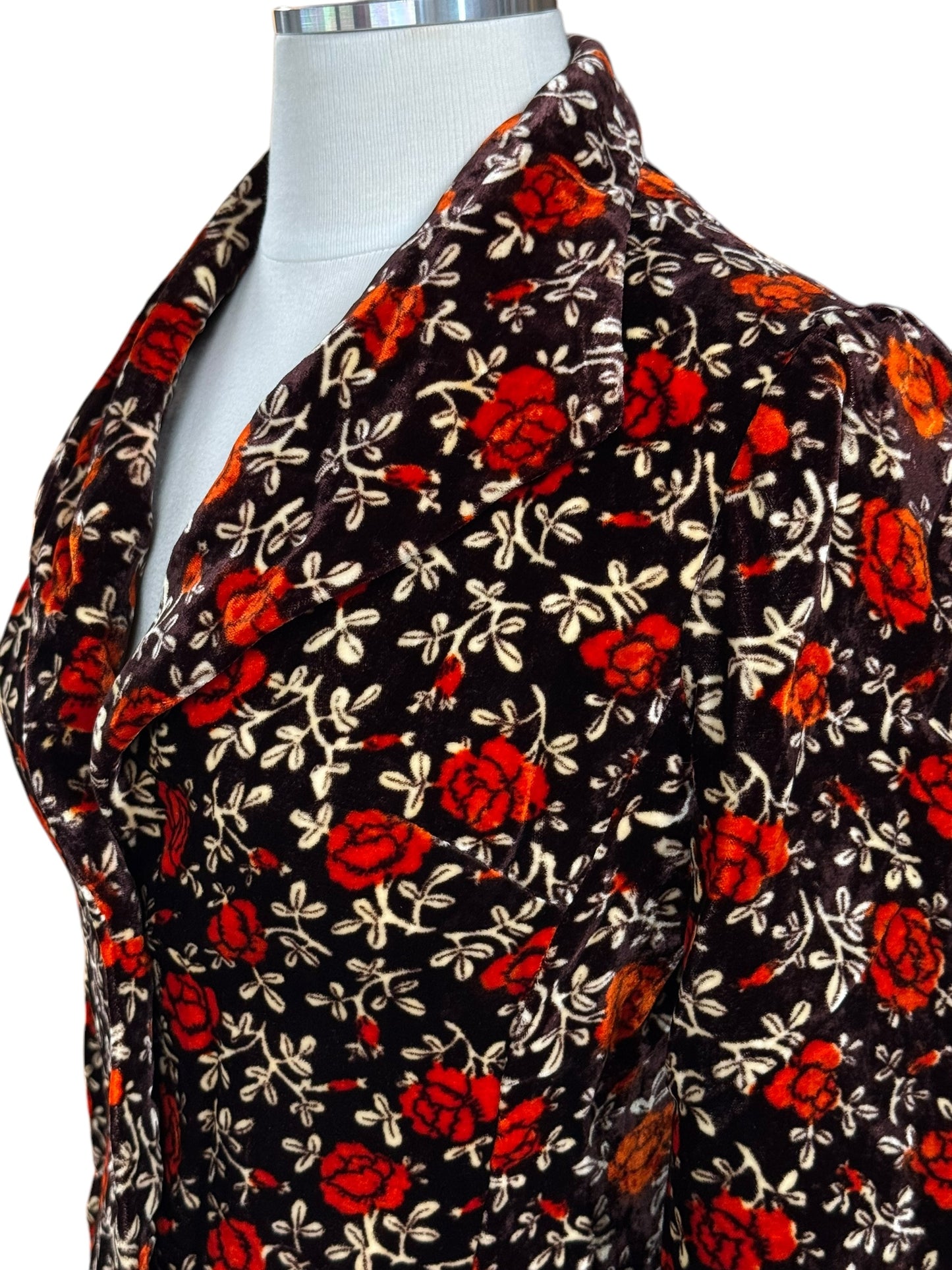 Side view of 1940s Stunning Floral Velvet Blazer S