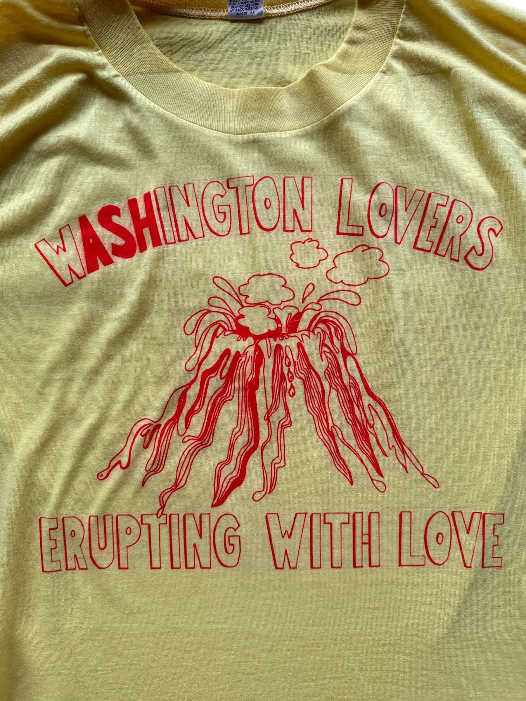 Front Graphic of Vintage Washington Lovers Mt St Helens Tee SZ S