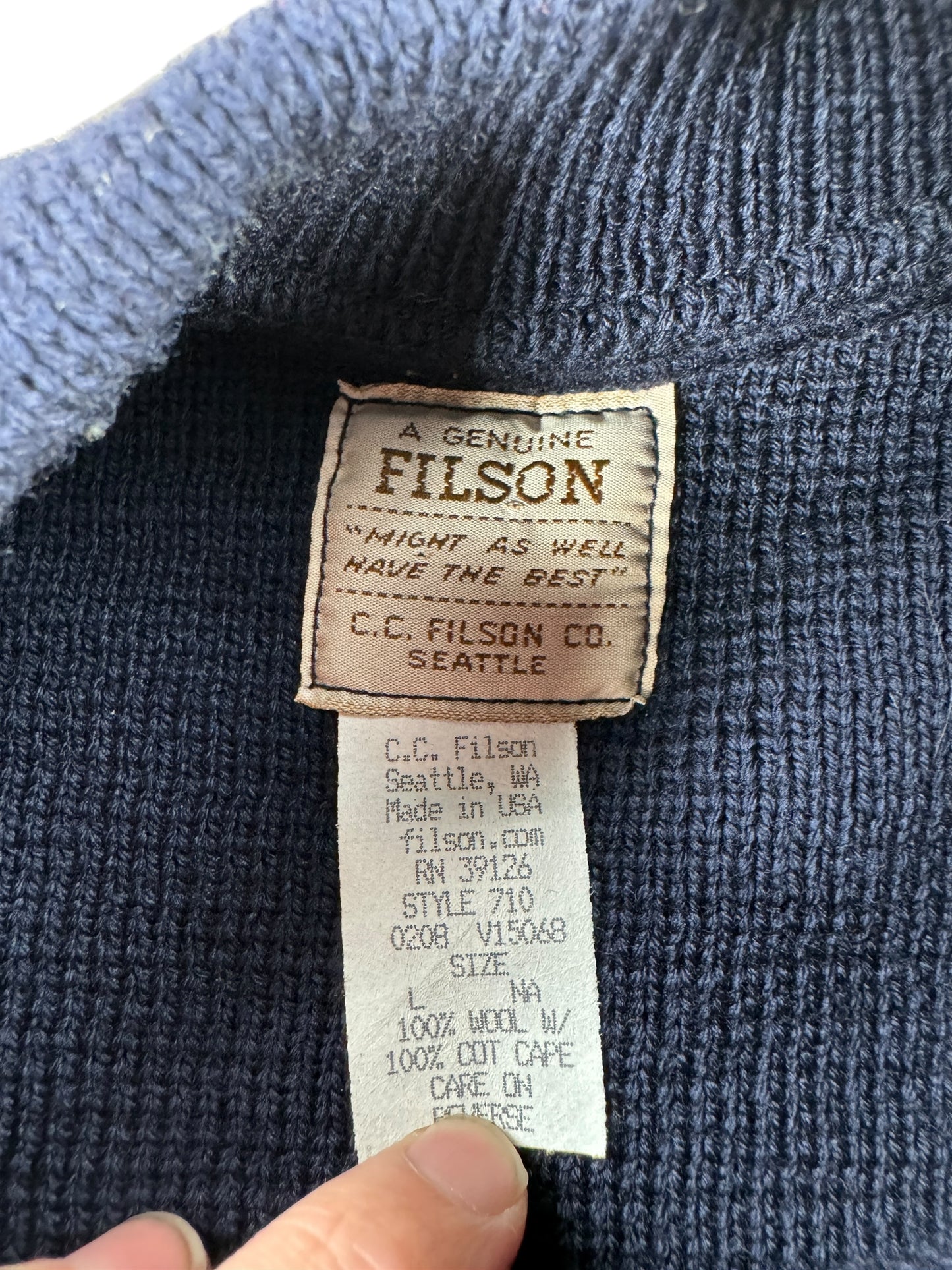 Label on Filson Henley Guide Sweater SZ L AS IS
