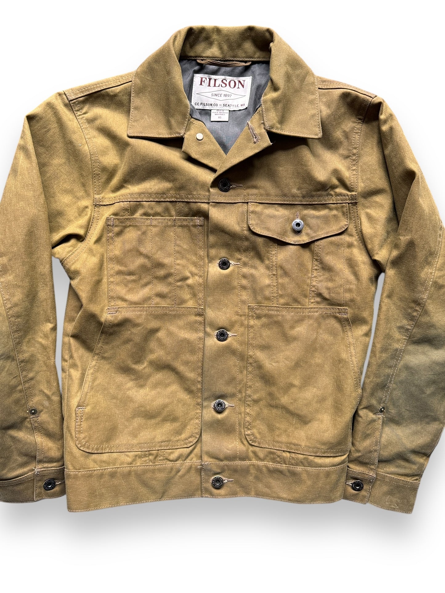 Front Detail of Filson Short Lined Cruiser SZ XS