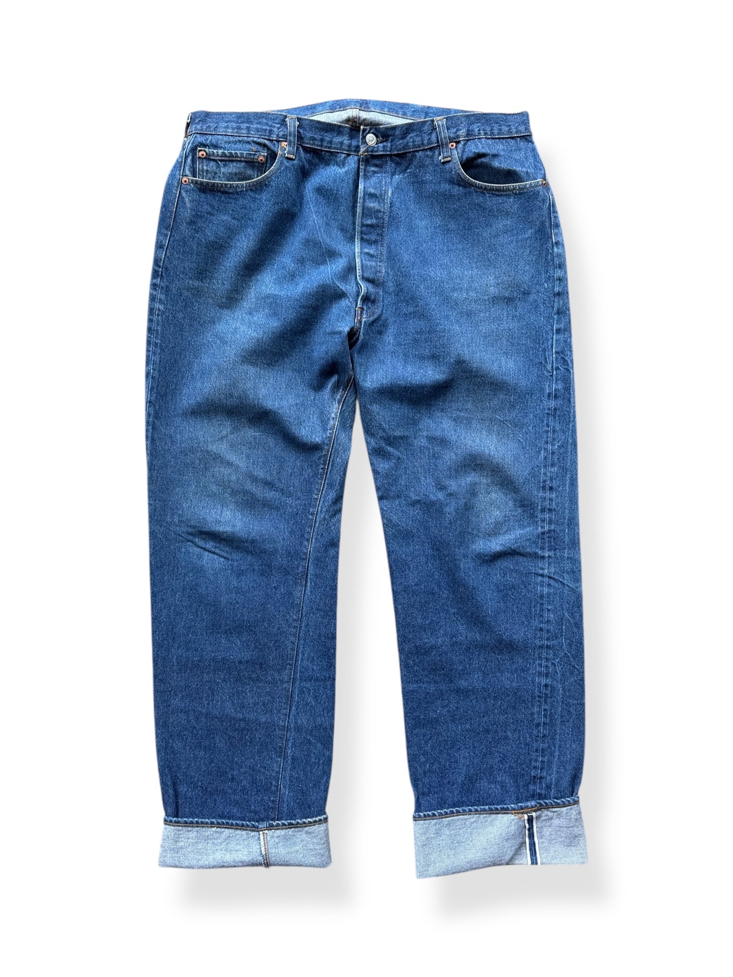 Front of Vintage Dark Levis 501 Redline Jeans W40