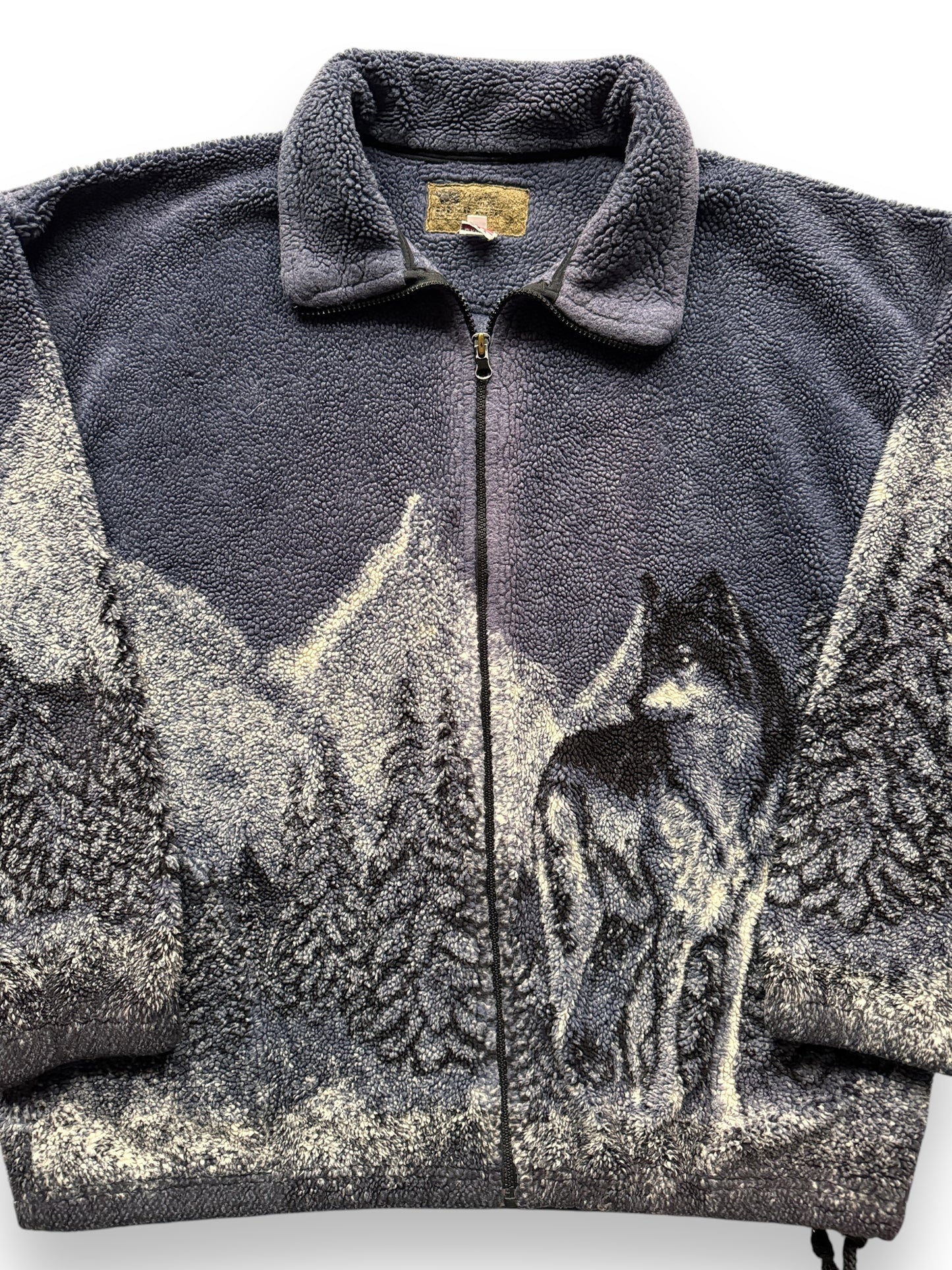 front close up of Vintage Bear Ridge Outfitters Wolf Fleece SZ XL