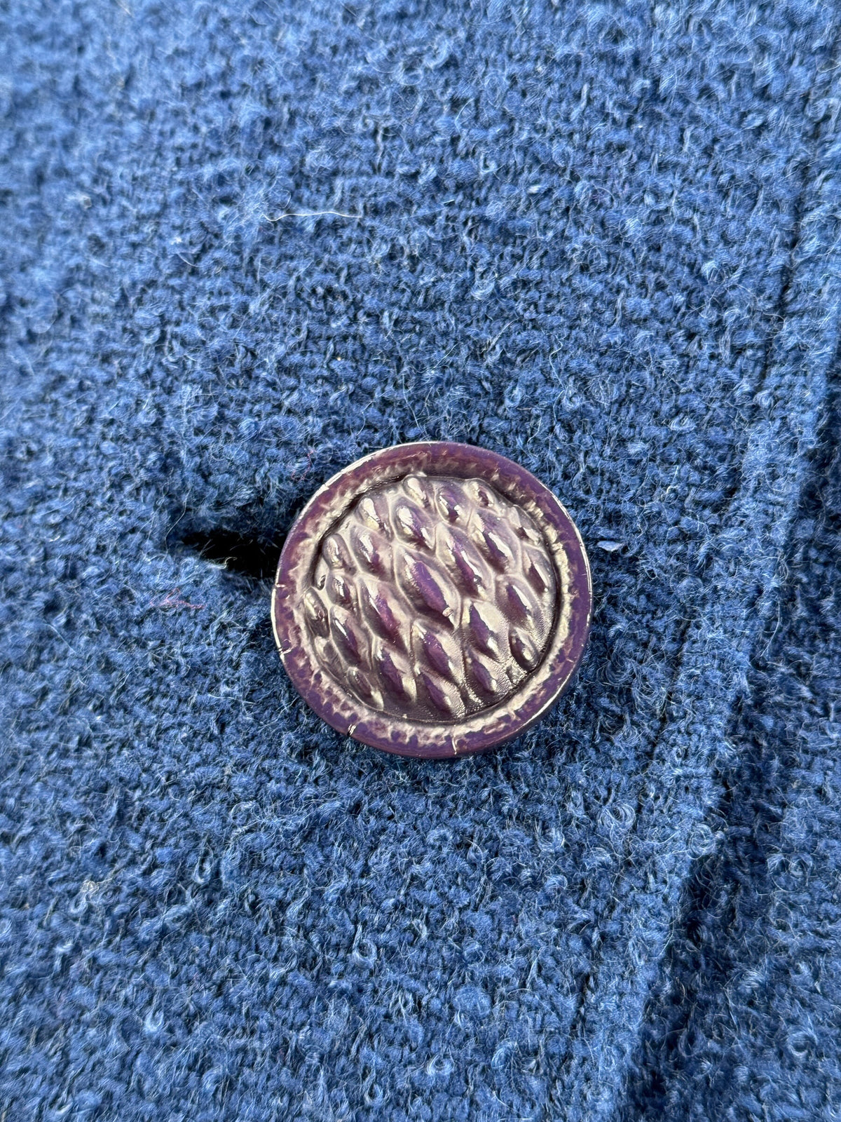 Button close-up on Vintage 70s Navy Bouclé Coat SZ L