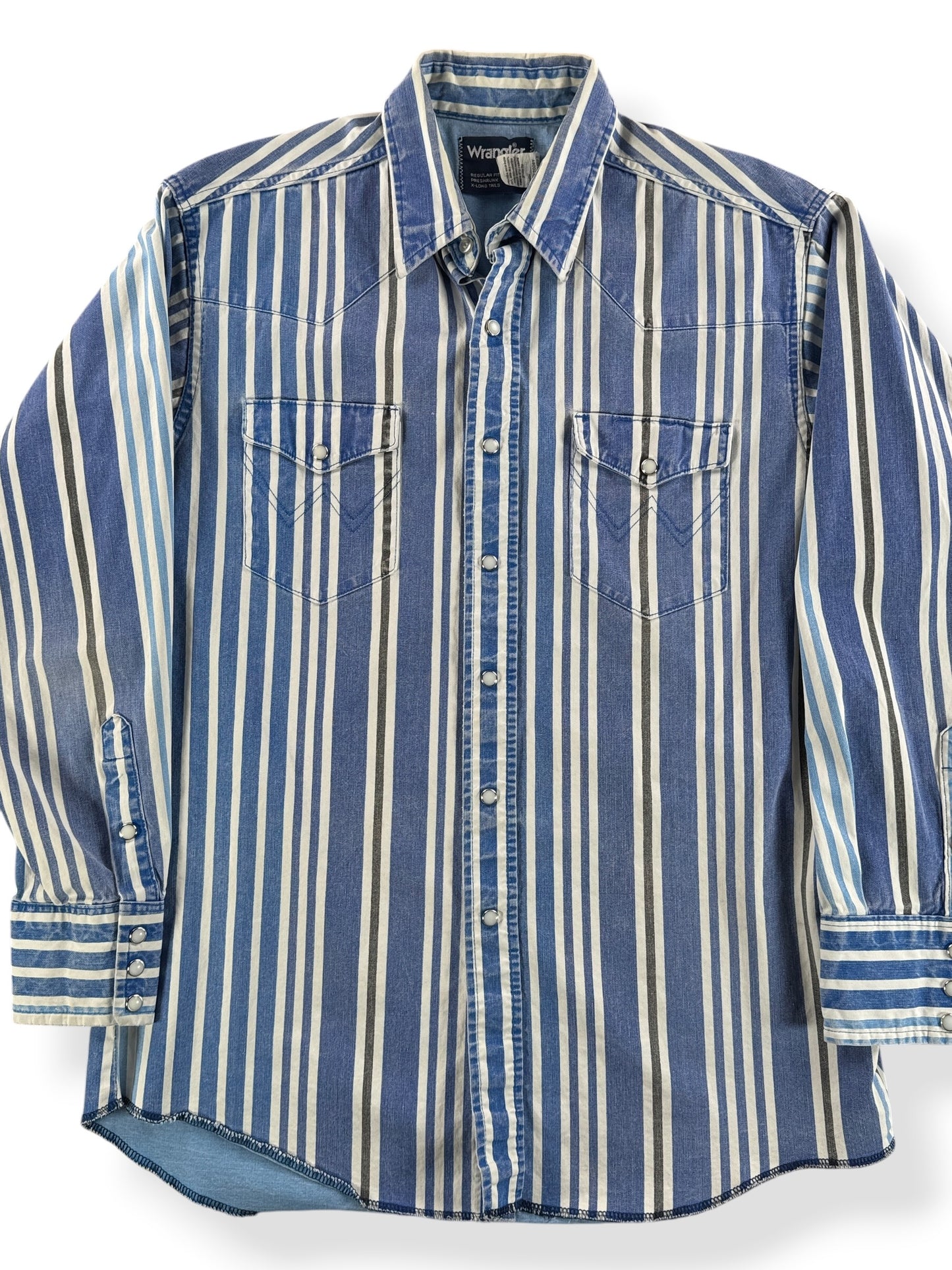 Front Close Up of Vintage Wrangler Brushpopper Shirt SZ 16x34 (Fits L)
