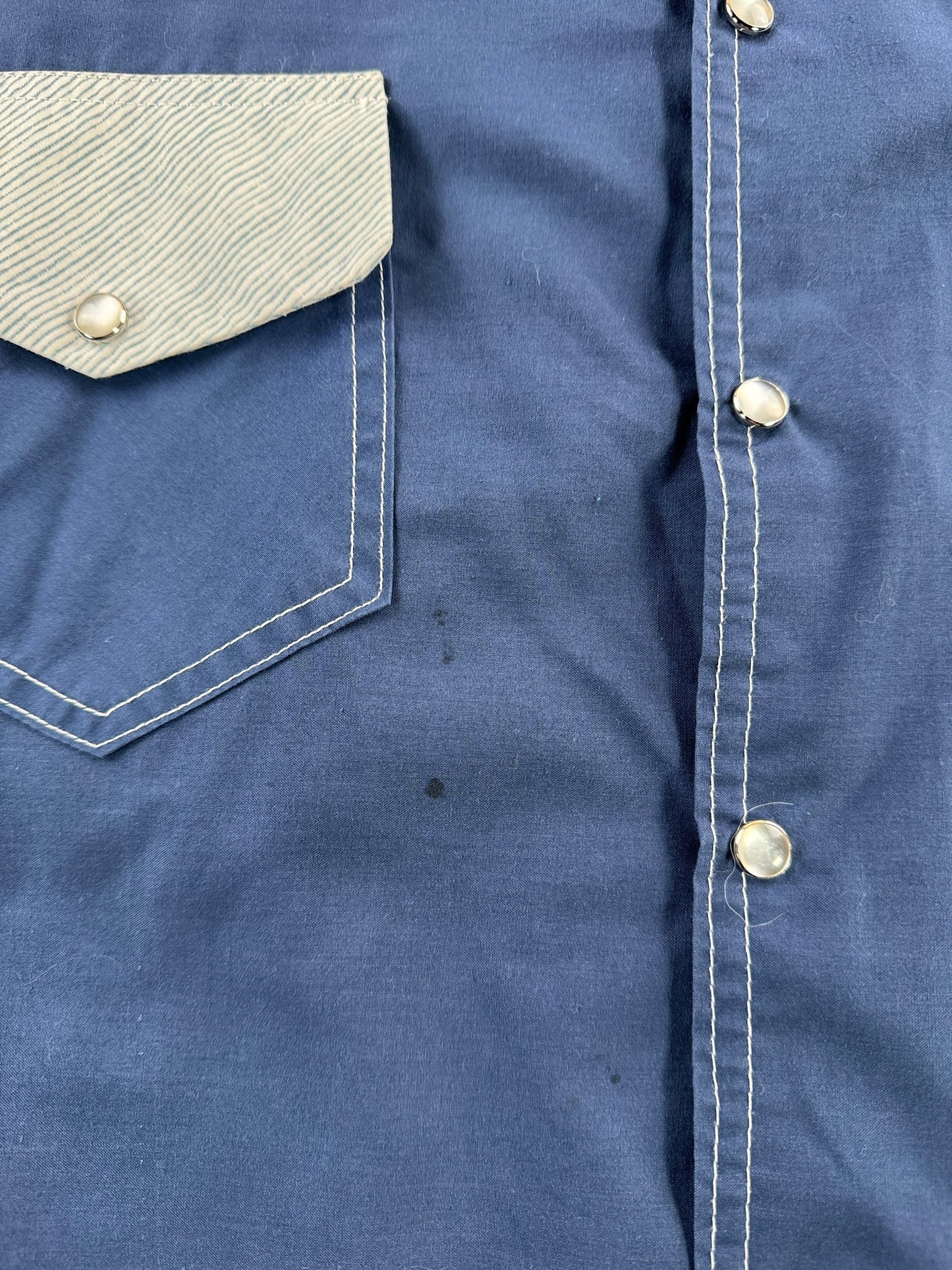 Stain on Vintage Hand Made by Karen Two Tone Pearl Snap Shirt SZ M