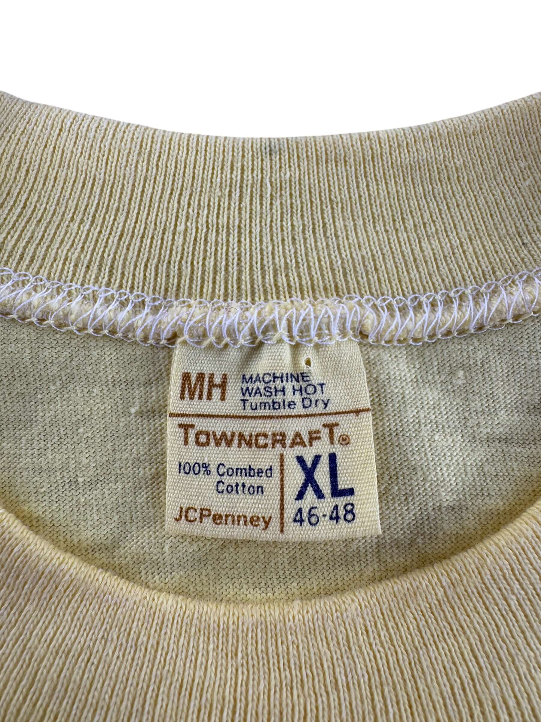 Tag on Vintage 1974 Huskies Band Tee SZ XL (Fits M/L)