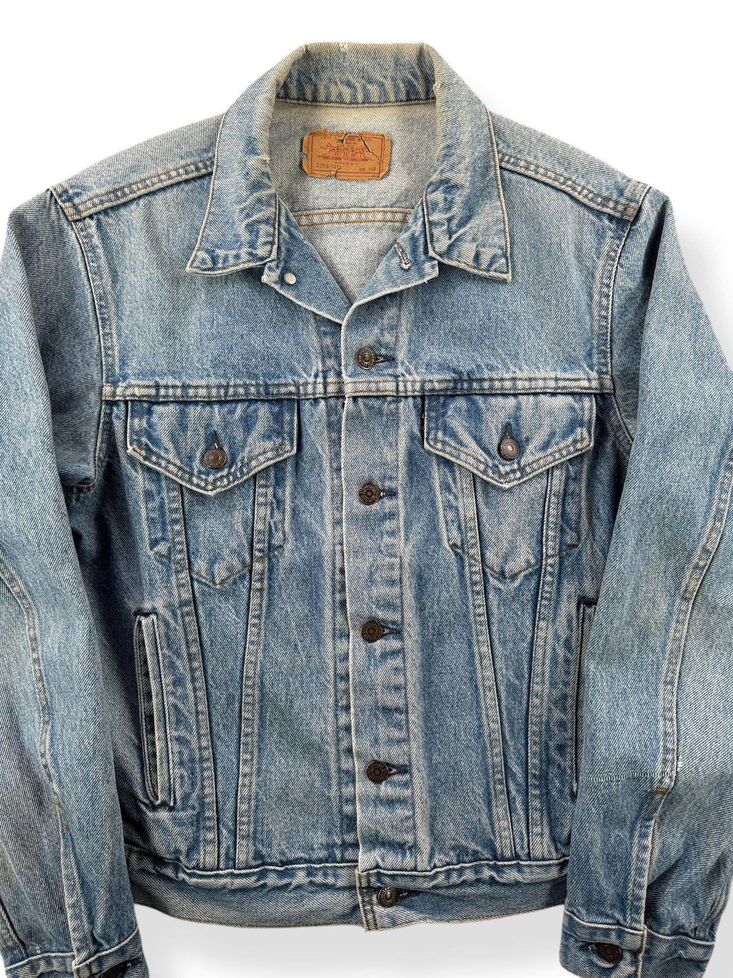 Front Close Up of Vintage 90s MIUSA Levi's Trucker Jacket SZ 42