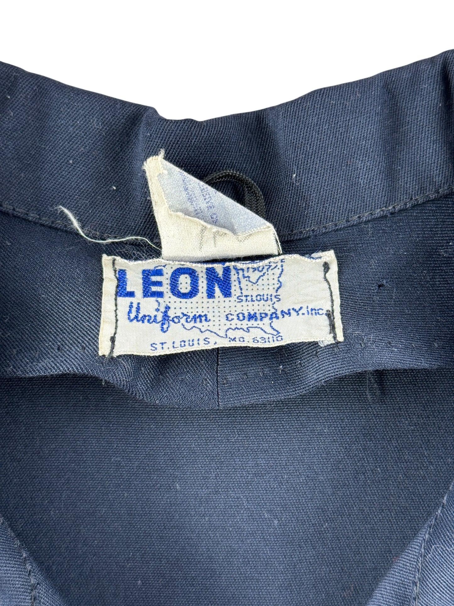 Brand tag on Vinage 1960s Leon Work Jacket SZ 44