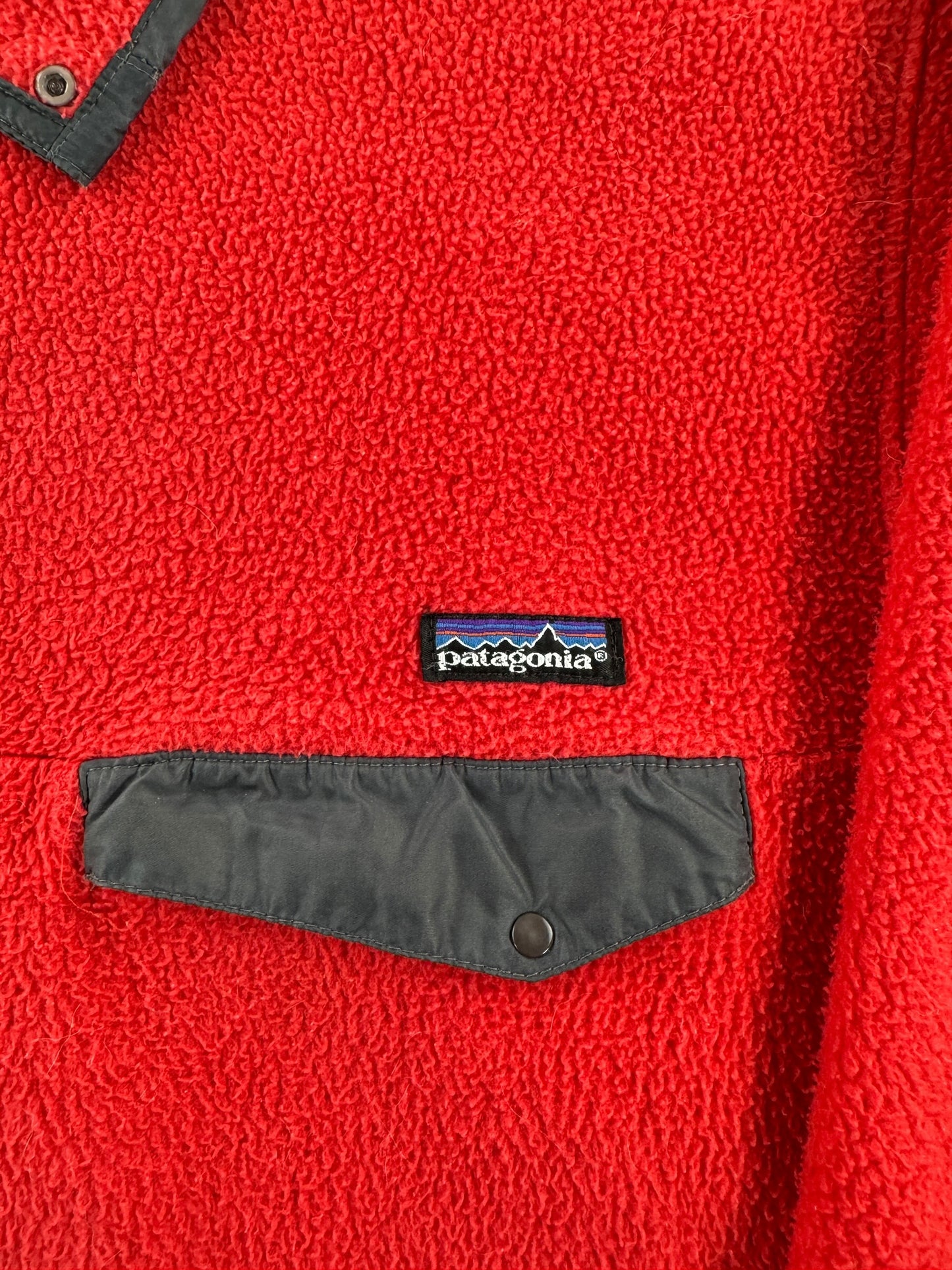 Label on Vintage Red MIUSA Patagonia Synchilla SZ XL
