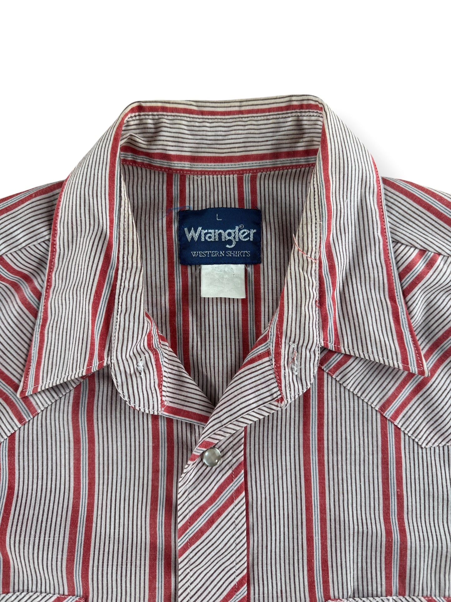 Collar on Vintage Wrangler Red Striped Pearlsnap SZ L - AS IS