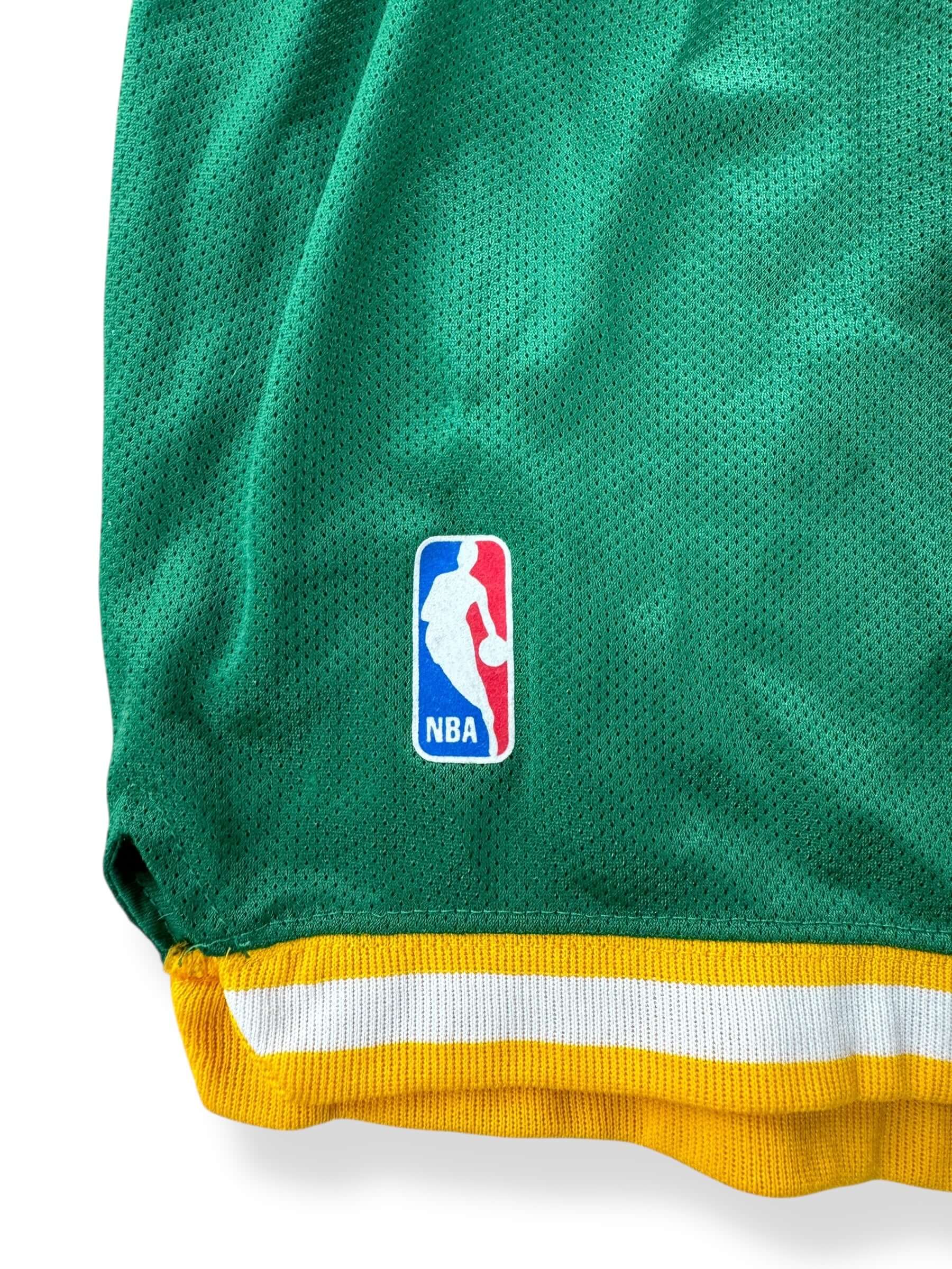 Logo on Vintage 80s Champion Sonics Athletic Shorts M