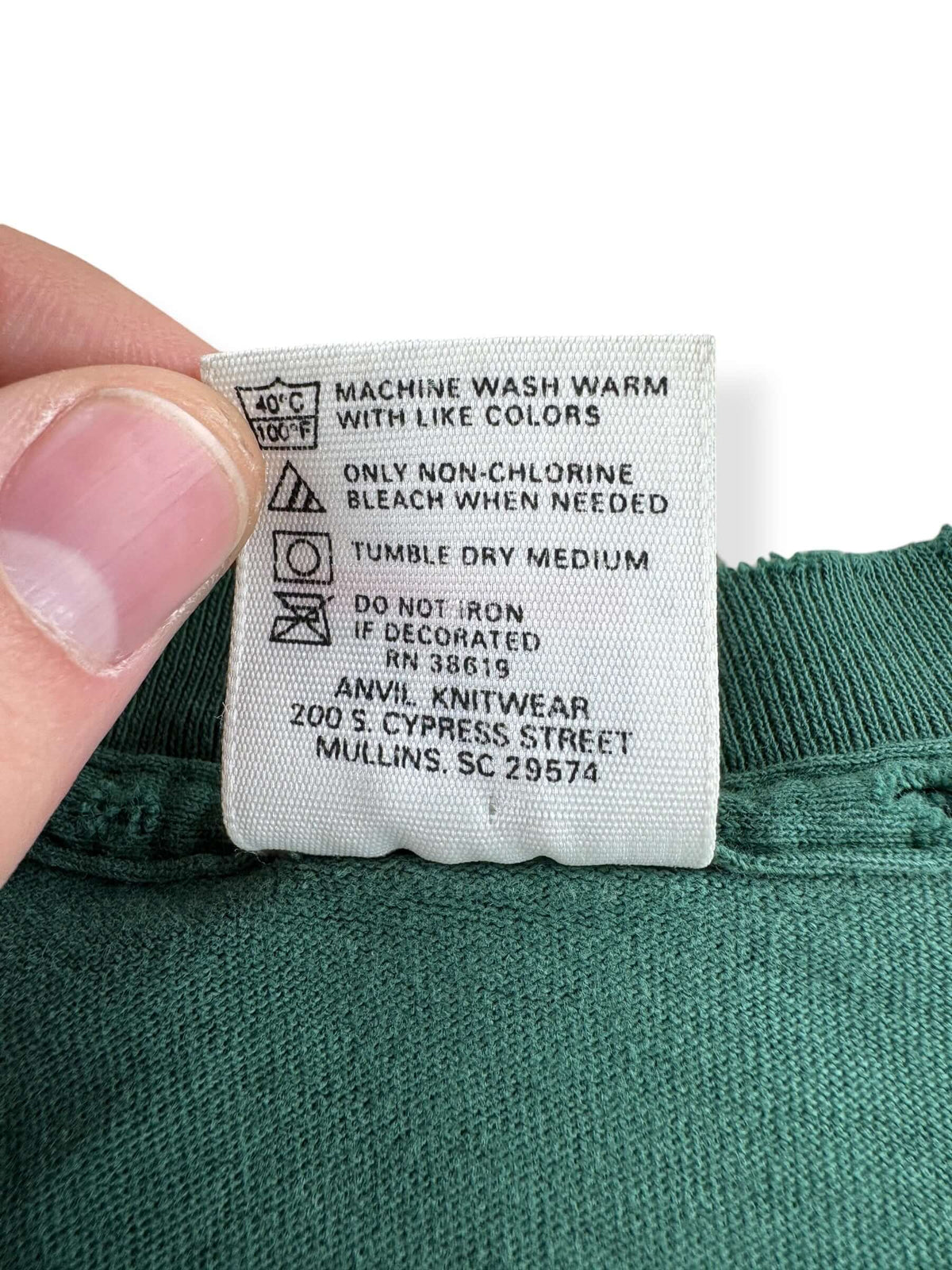 Back of tag on Vintage Green NYC Tee SZ L
