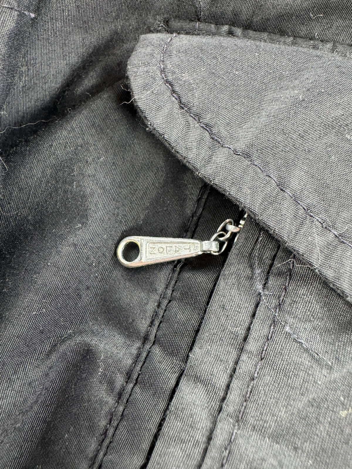 Pocket zipper on Vintage 1970s Blue Goose by Sportcaster Women's Puffer Jacket M