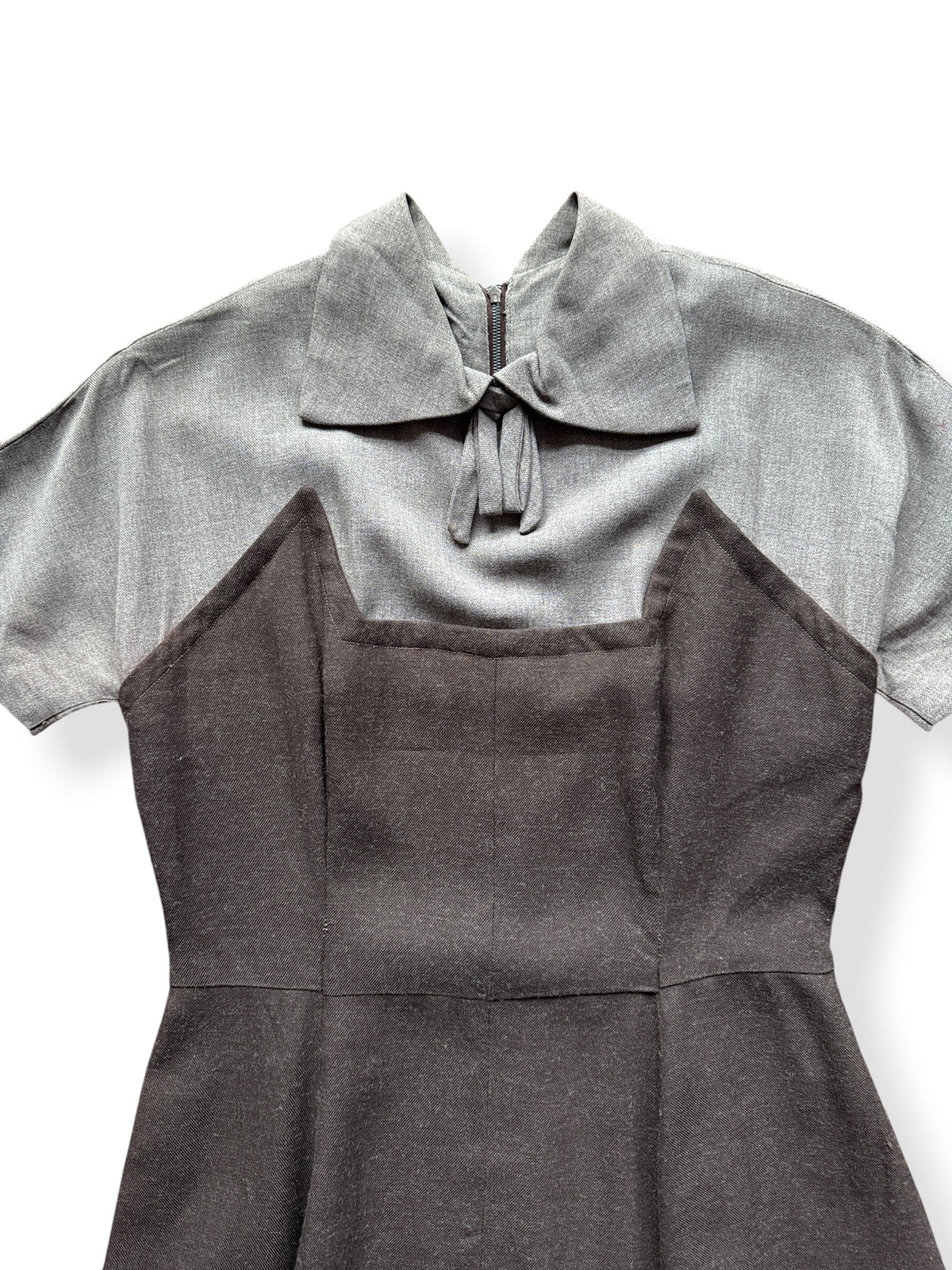 Close-up of Vintage 40s Grey Collared Dress SZ M - AS IS