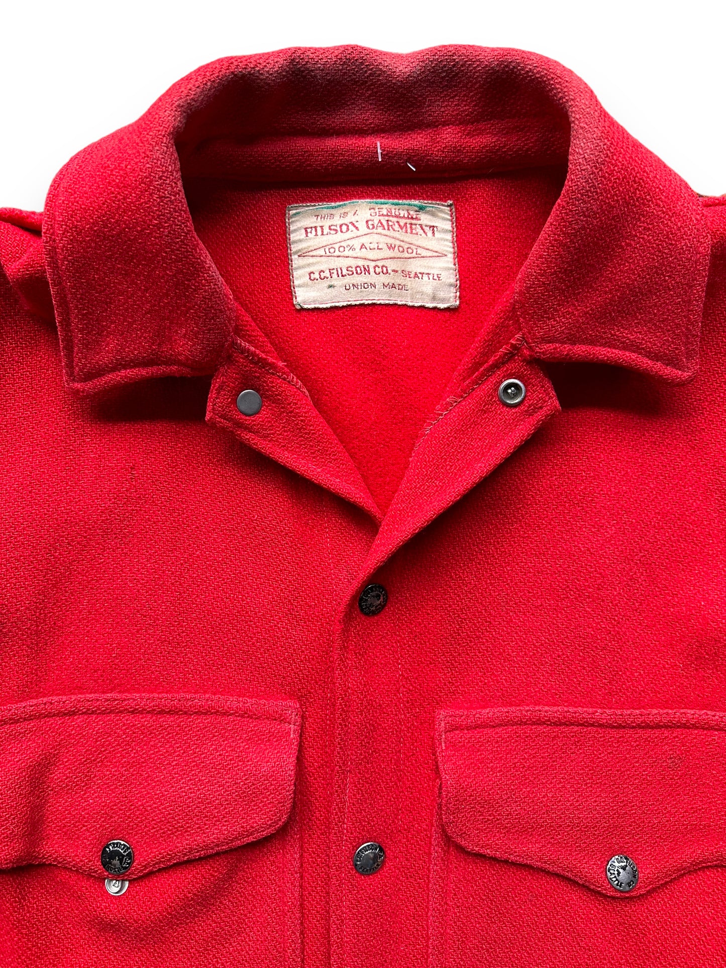 collar on Vintage 60s Era Union Made Filson Scarlet Cruiser Size 44 |  Barn Owl Vintage Goods | Vintage Filson Workwear Seattle