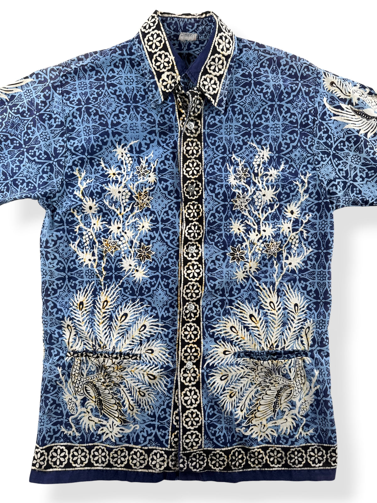 Close-up of Vintage Aloha Shirt SZ XS