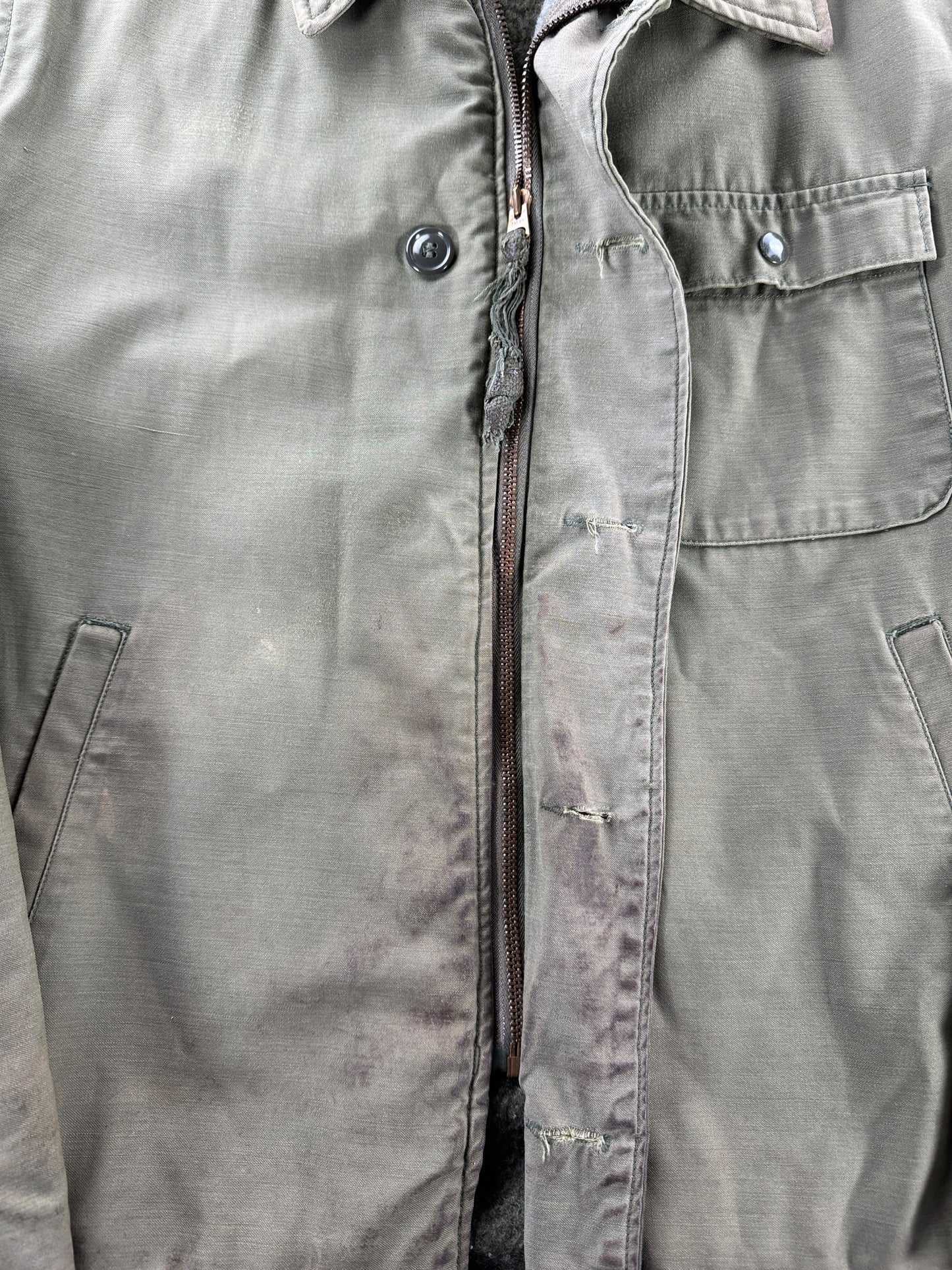 Missing Buttons on Vintage Military A-2 Jacket SZ M - AS IS