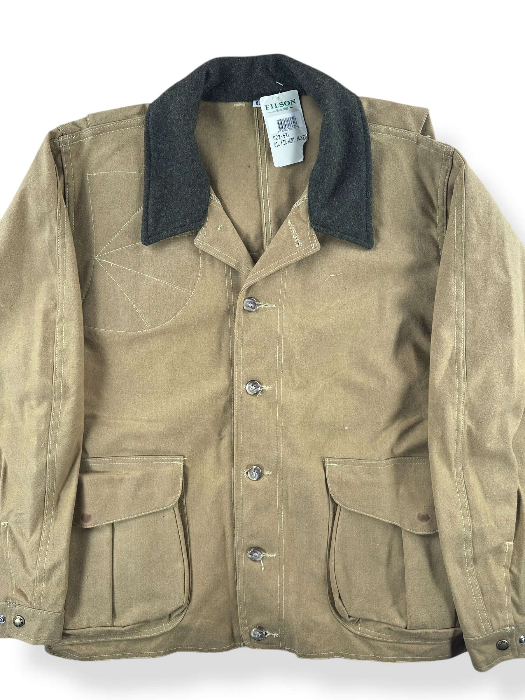 Front Close Up of Vintage NOS Filson Oil Finish Hunting Jacket SZ XL