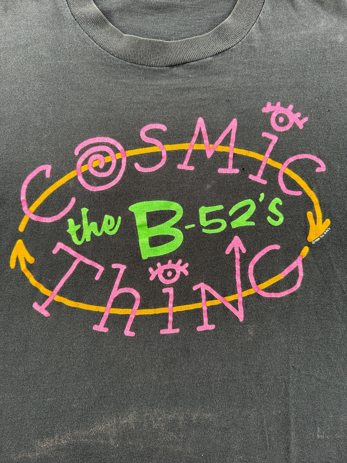 Front graphic on Vintage 80s B-52s Cosmic Thing Tee SZ XL (Fits L)