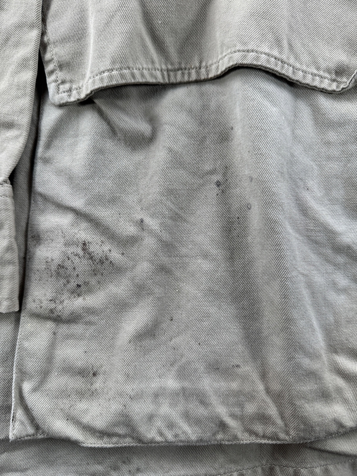 Gunk on pocket of Vintage Korean War USAF Bush Jacket SZ M