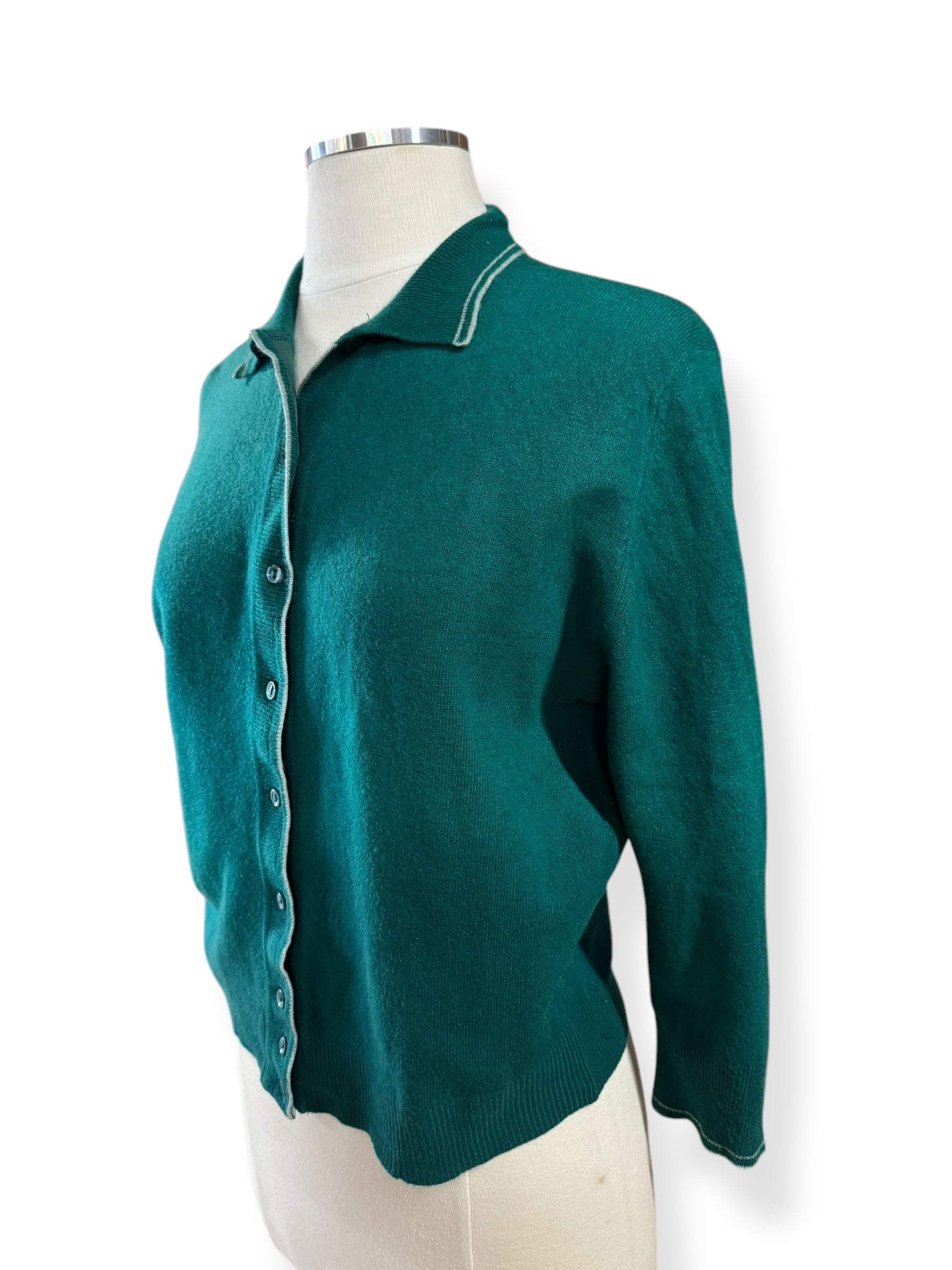 Side view of 1950s Green Cashmere Collared Cardigan M