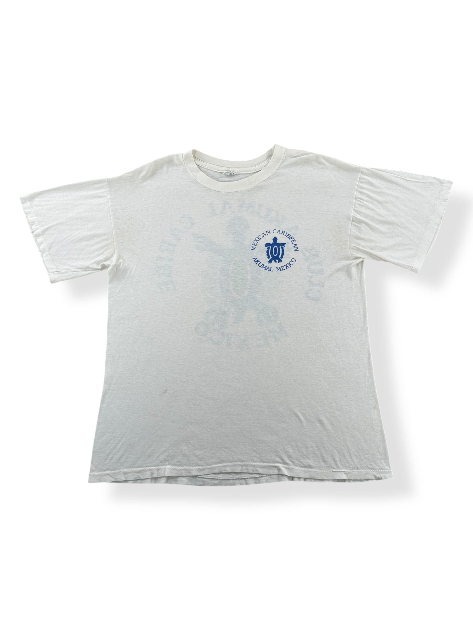 Front of Vintage Akumal Mexico Tee SZ L
