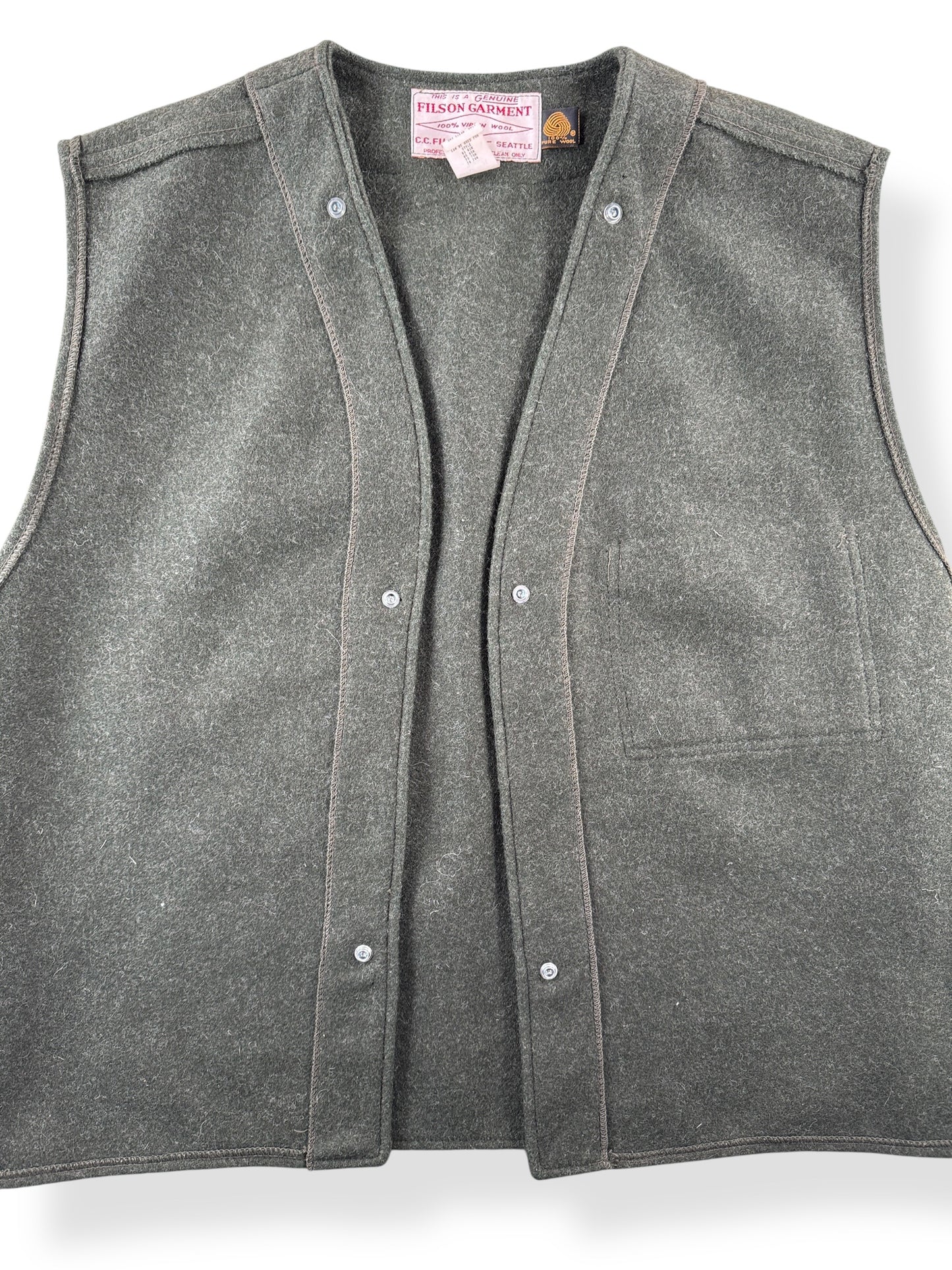 Front Close Up of Vintage Filson Wool Snap Liner SZ 44