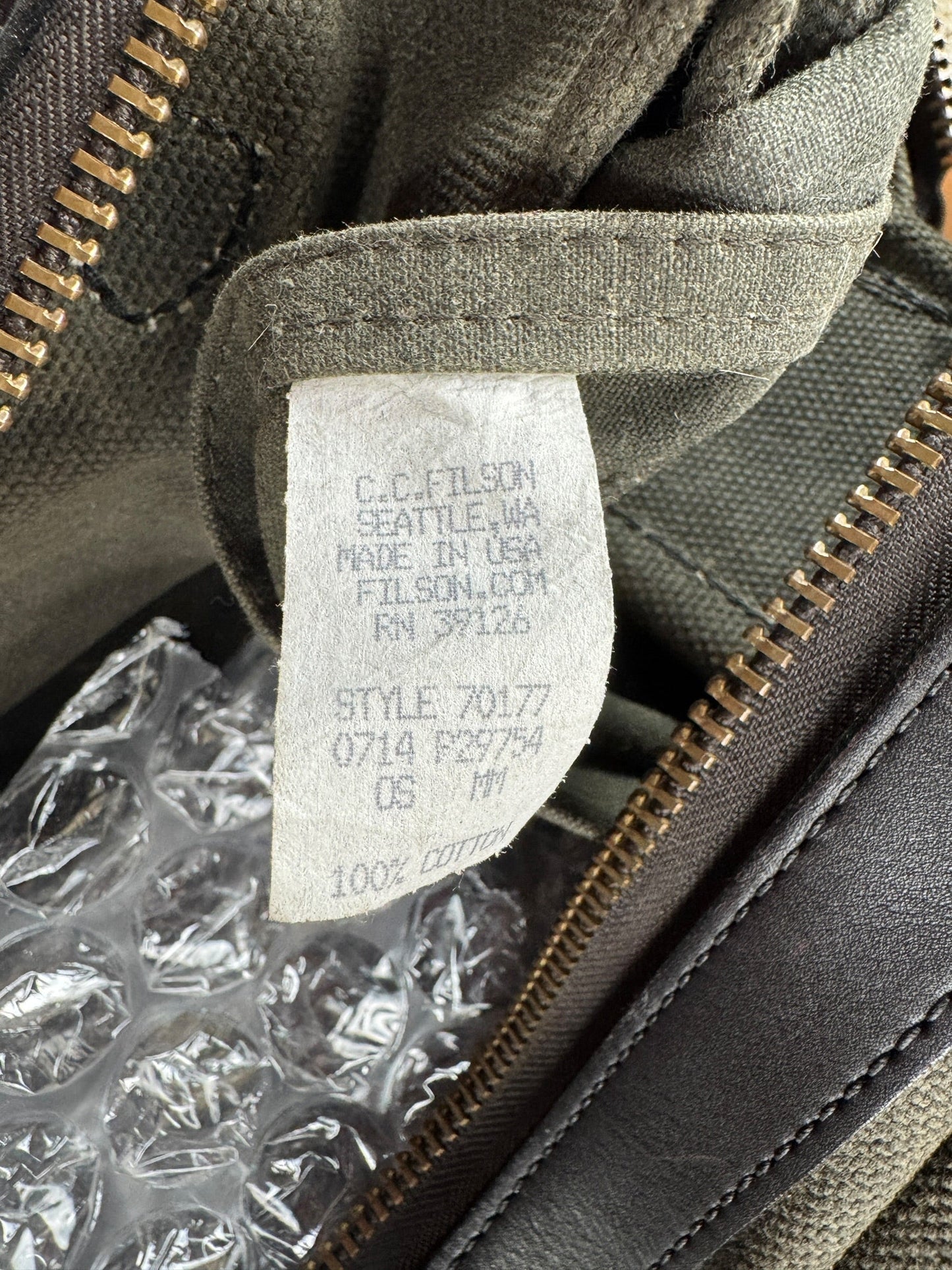 Label on Filson Waxed Heavy Twill Duffel Bag