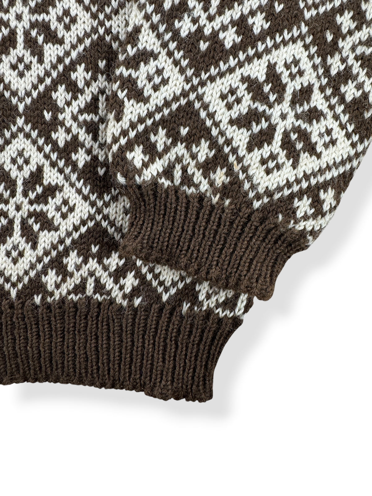 Cuffs and hem on Vintage Dale Of Norway Brown Cardigan SZ XL (Fits M)