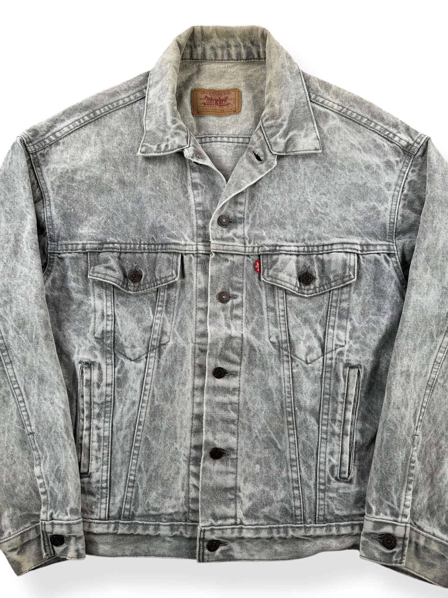 Front Close Up of Vintage 1987 Levis Grey Acid Washed Jacket SZ M