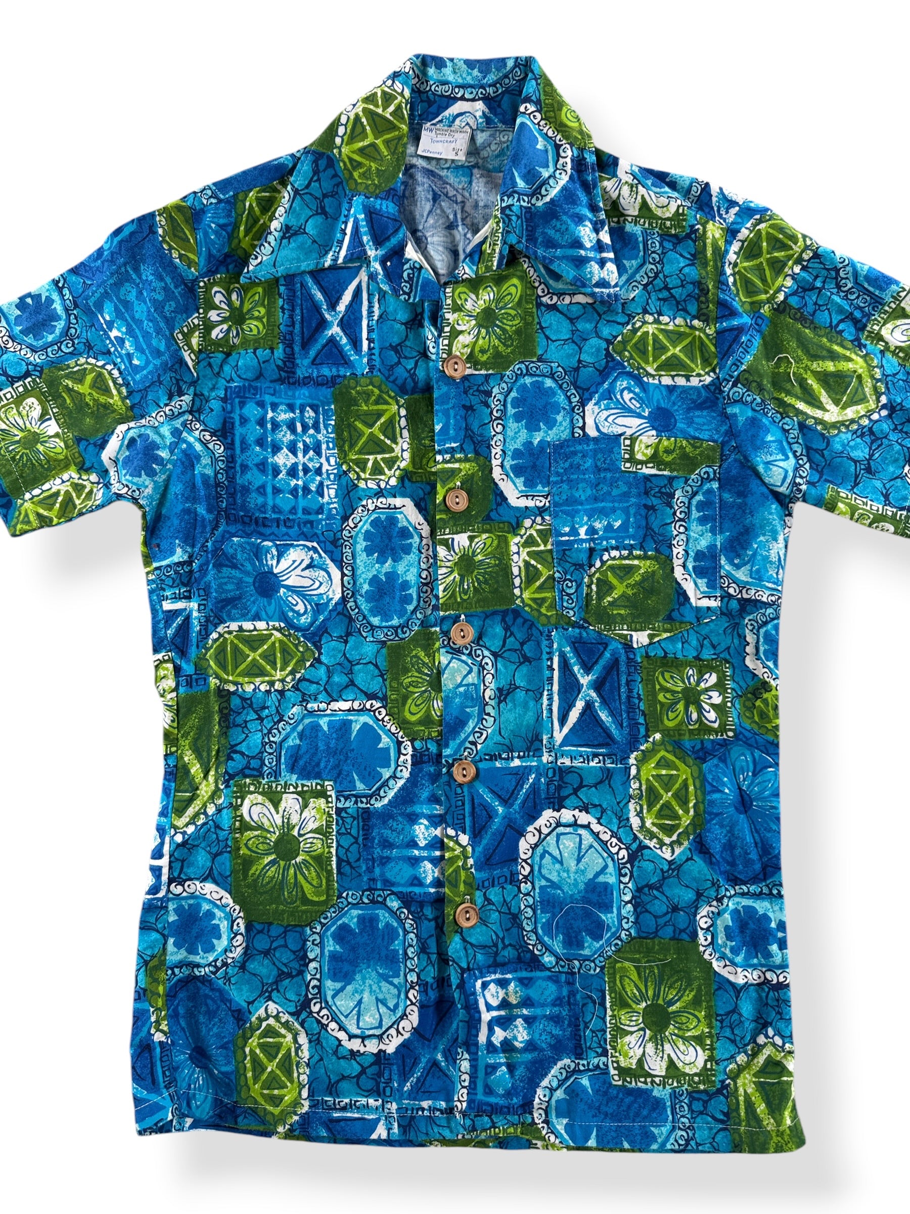 Front of Vintage JC Penney Towncraft Aloha Shirt SZ S (Fits XS)