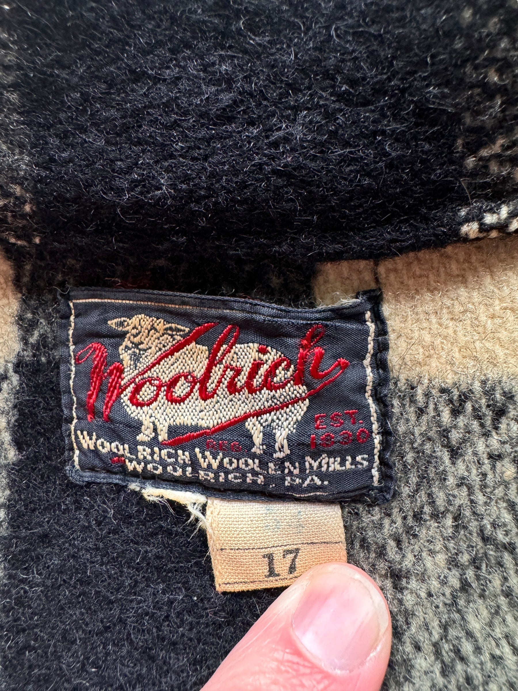 Label on 40s Era Vintage Woolrich Black & White Wool Coat SZ L