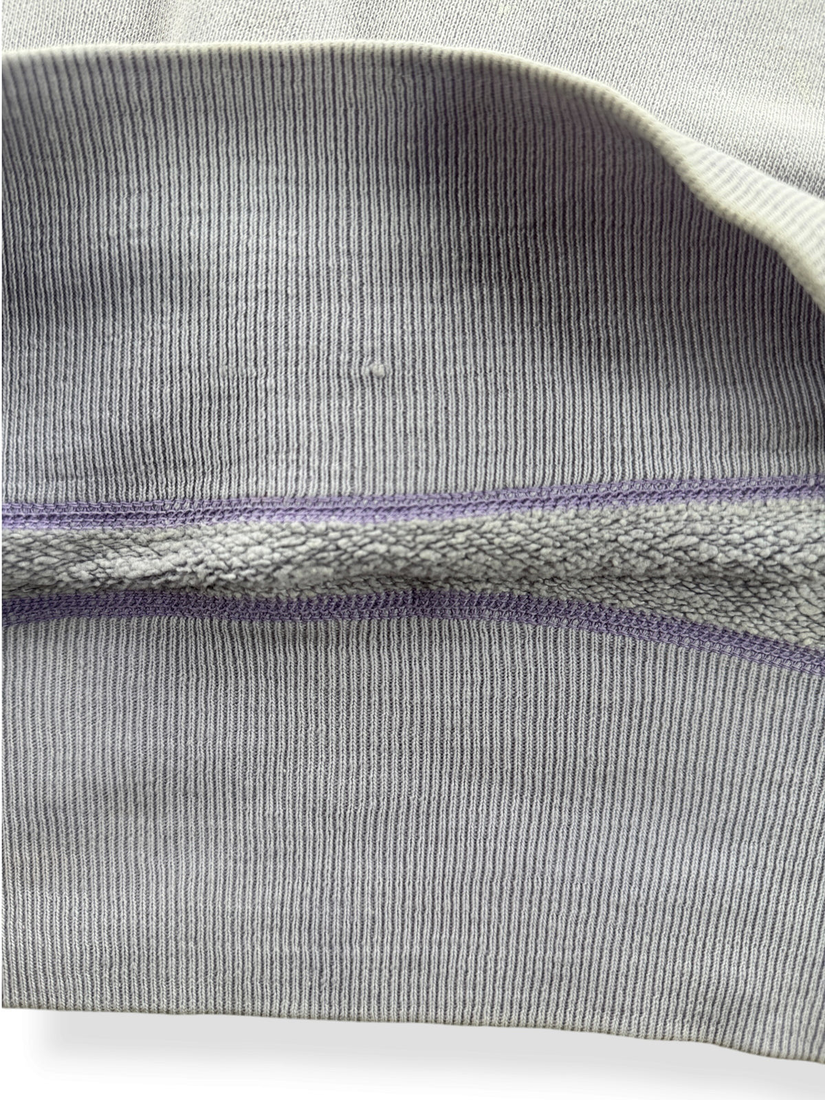 Inside seem on Vintage Lilac All Cotton Crewneck SZ L