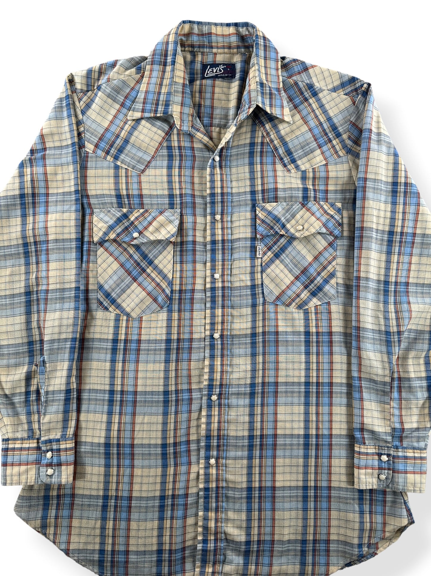 Front Close Up of Vintage Levi's Plaid Pearlsnap SZ L