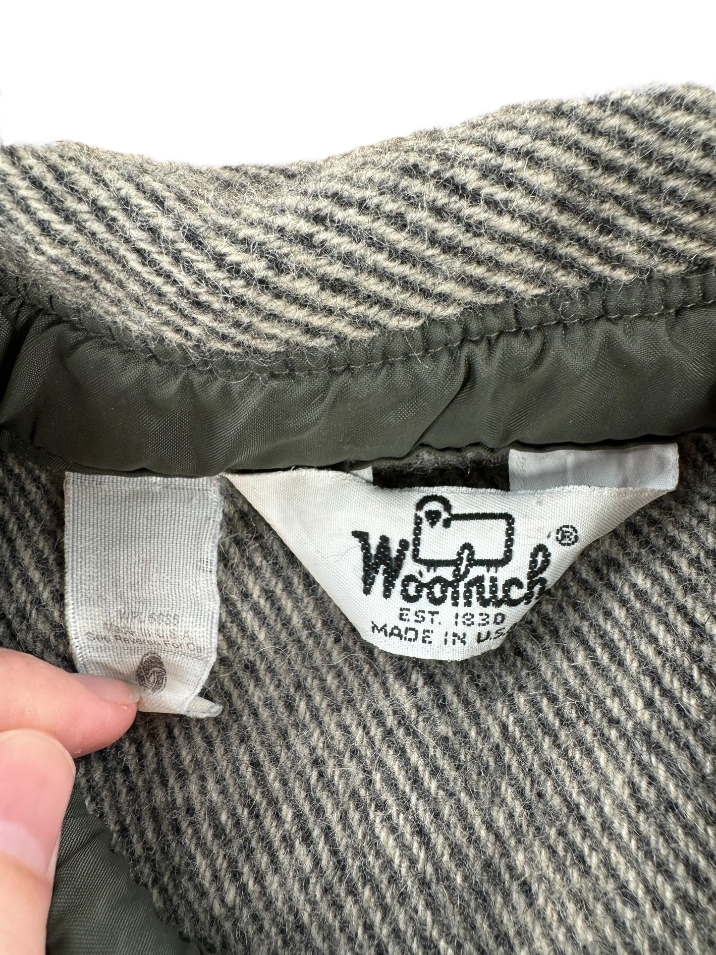 Tag on Vintage Woolrich Herringbone Halibut Jacket SZ L