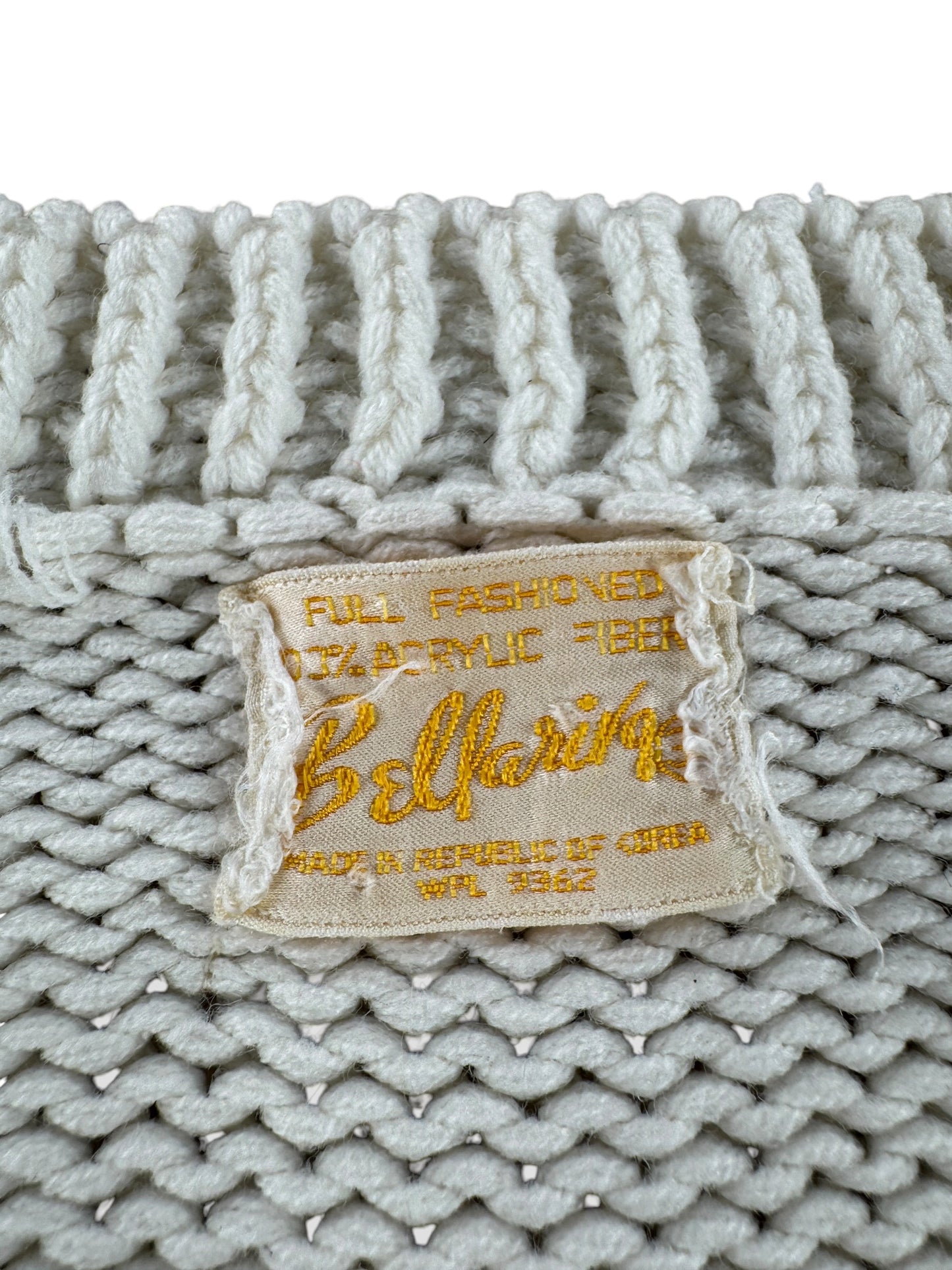 Label on Vintage Acrylic Cableknit V Neck Sweater SZ XS