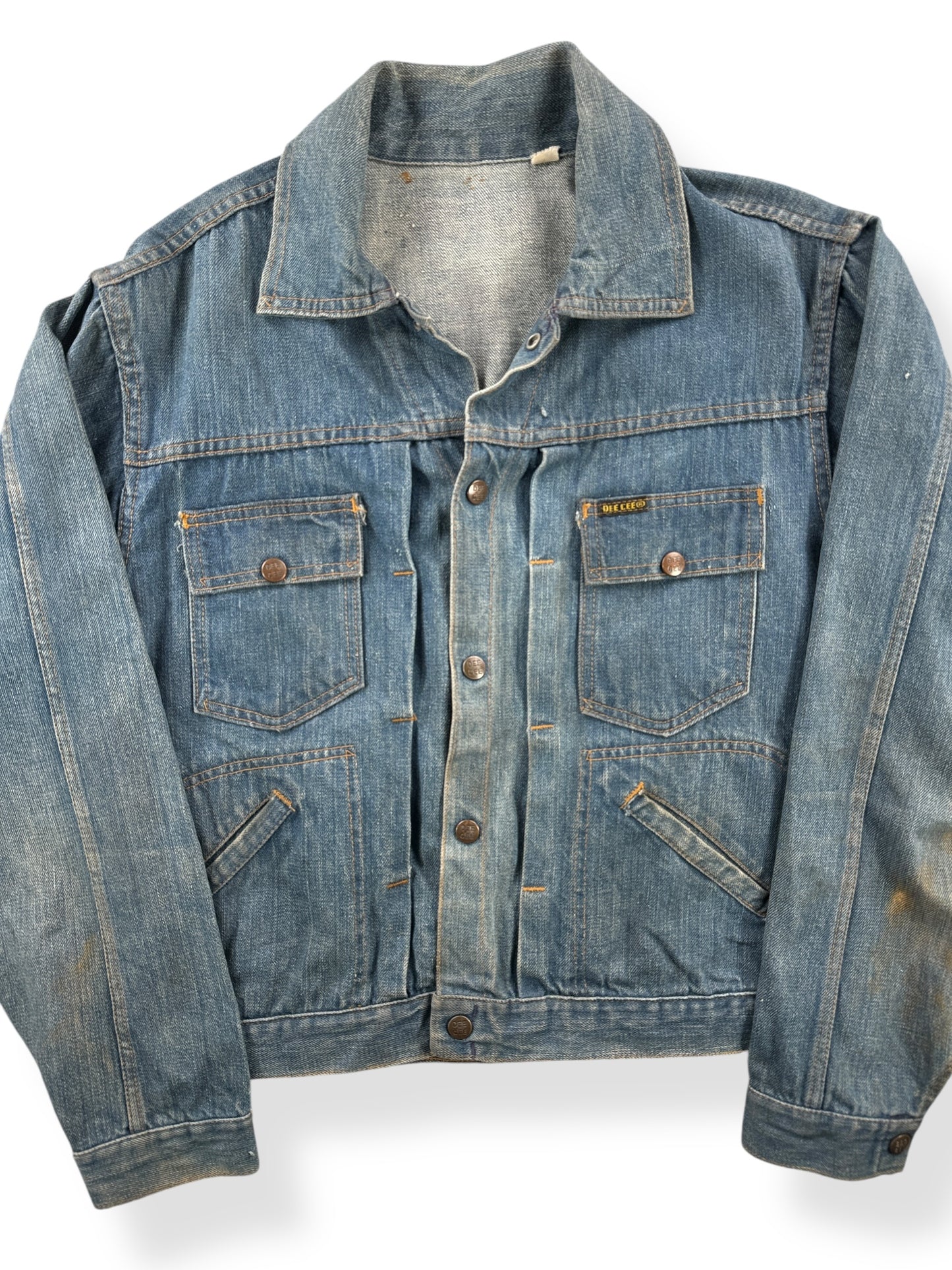 Front Close Up of Vintage Dee Cee Dark Wash Pleated Denim Jacket SZ 40