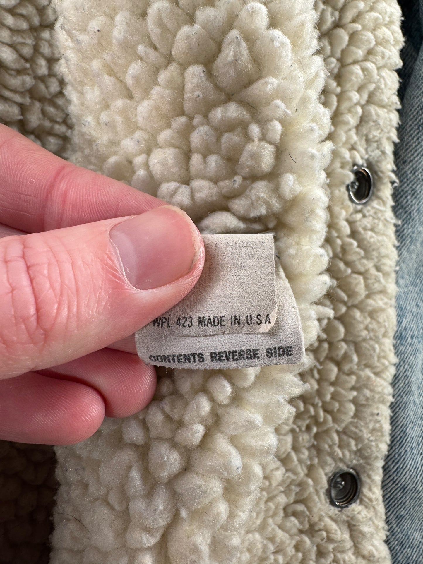 Care Tag on Vintage Light Wash Levis Shearling Denim Trucker Jacket SZ 42