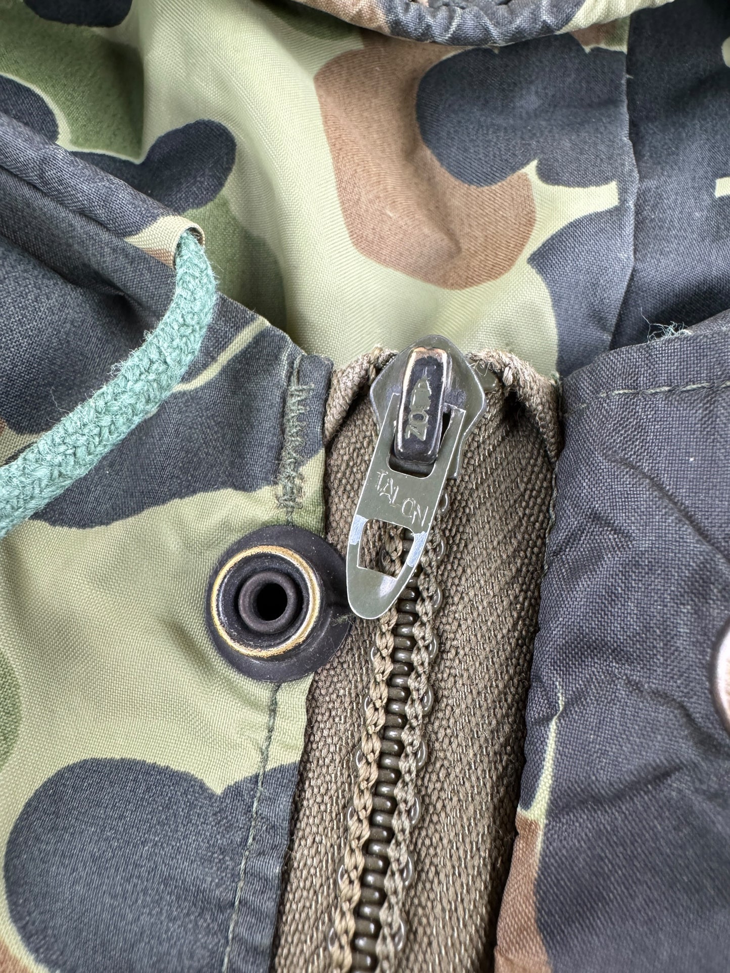Zipper on Vintage Eddie Bauer Camo Rain Jacket SZ M